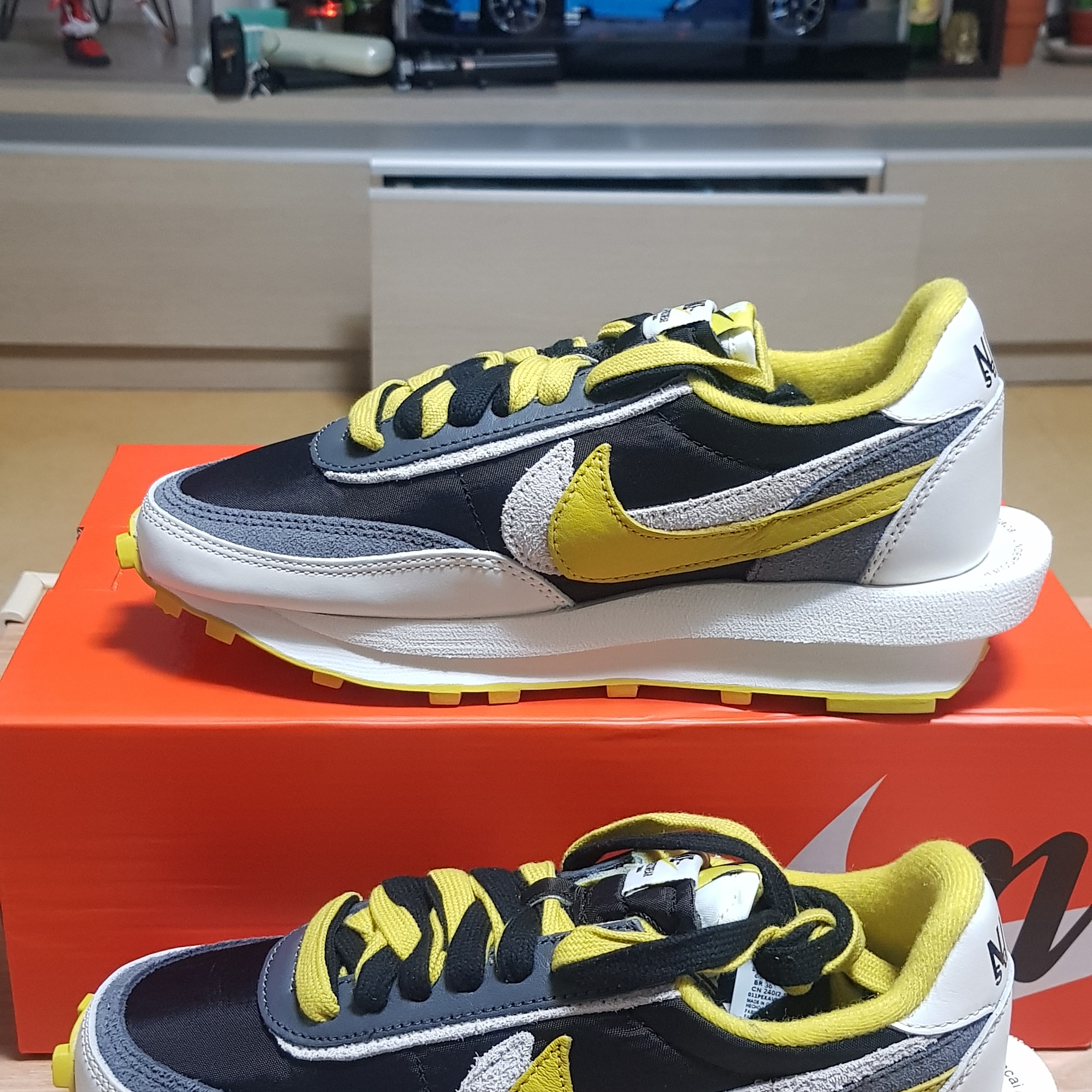 Nike x Sacai x Undercover LDWaffle Black Bright Citron 착용 스타일 - 5