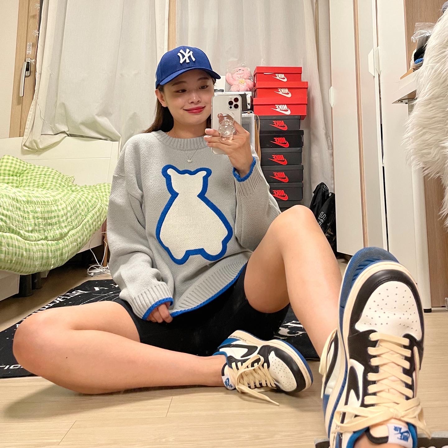 Jordan 1 x Travis Scott x Fragment Retro Low OG SP Military Blue 착용 스타일 - 1