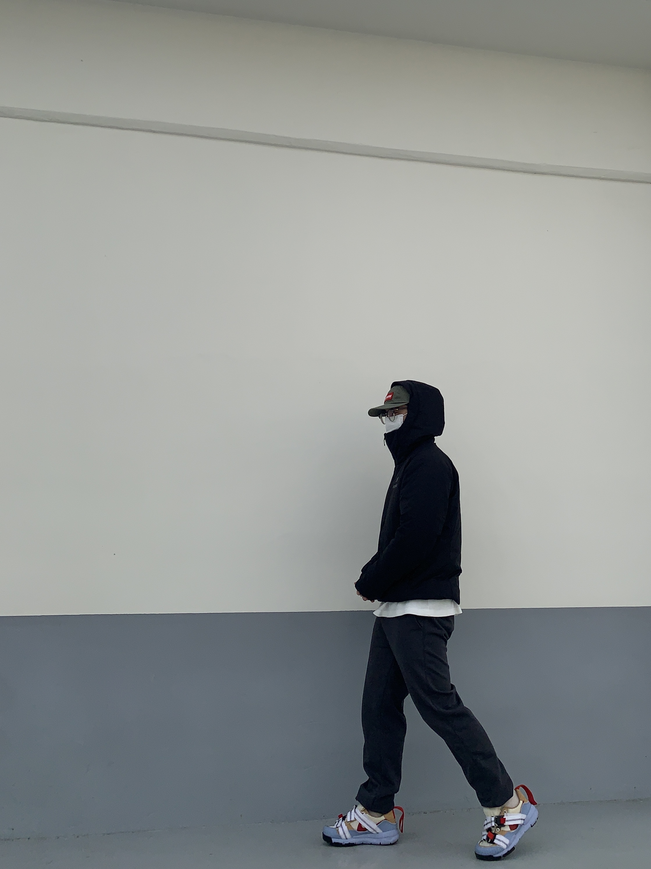 Nike x Tom Sachs Mars Yard Overshoe 3.0, Arc'teryx Atom AR Hoody Black 착용 스타일