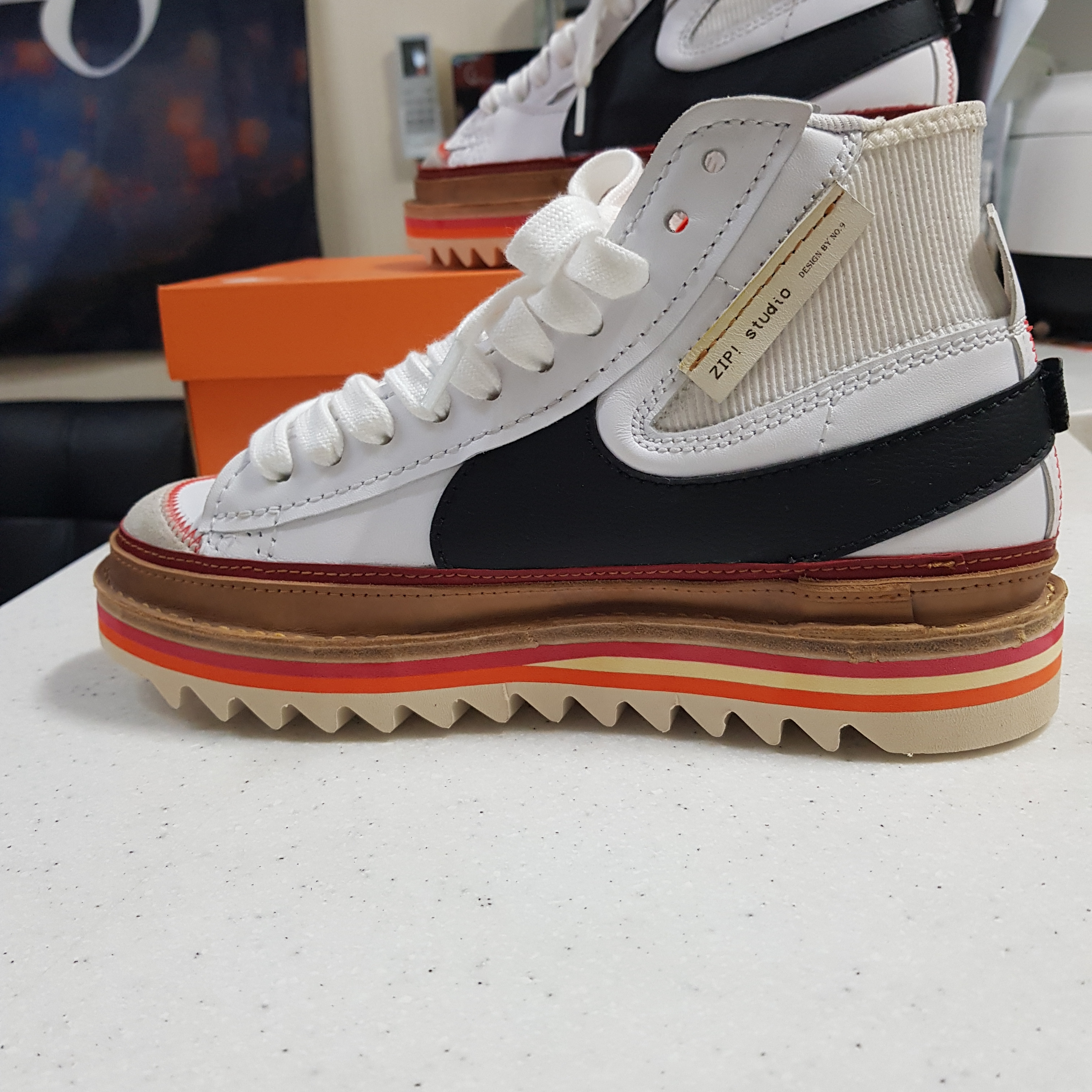 Nike Blazer Mid '77 Jumbo White and Black 착용 스타일 - 3