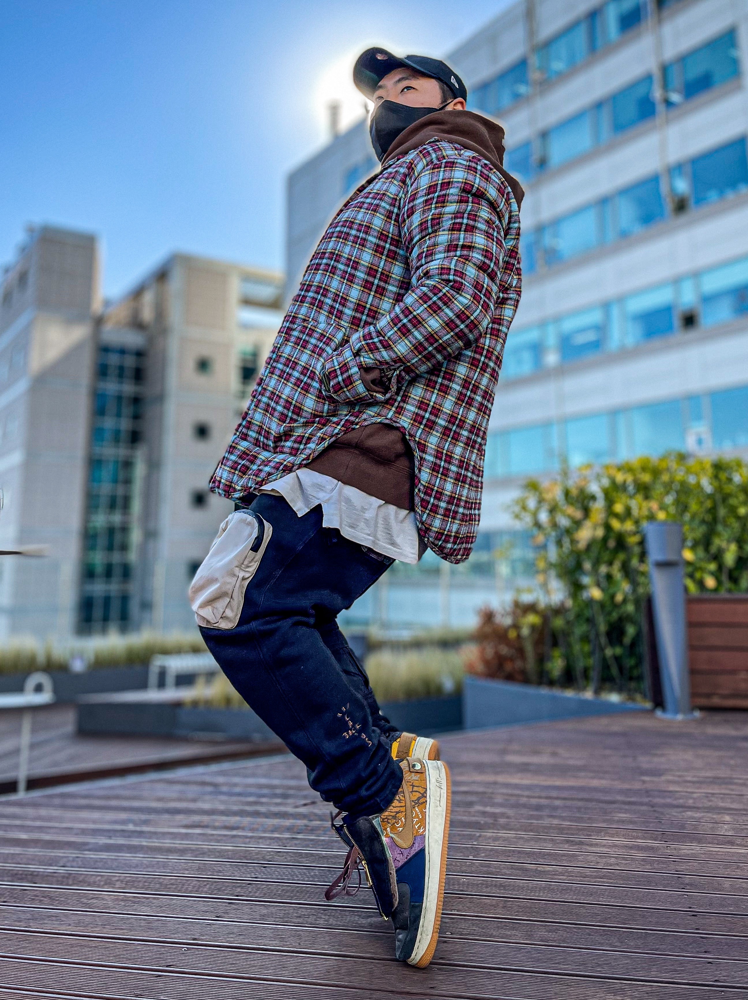 Nike x Travis Scott Air Force 1 Low Cactus Jack, Nike x Travis Scott NRG AG Utility Sweatpants Black 착용 스타일