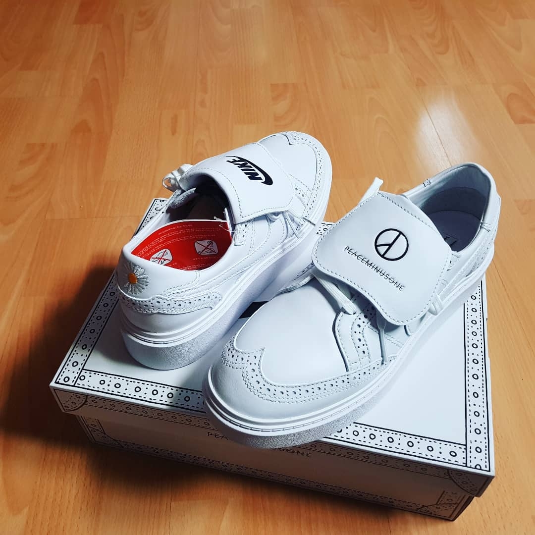 Nike x Peaceminusone Kwondo1 White, Jordan 1 x Travis Scott x Fragment Retro Low OG SP Military Blue 착용 스타일 - 2