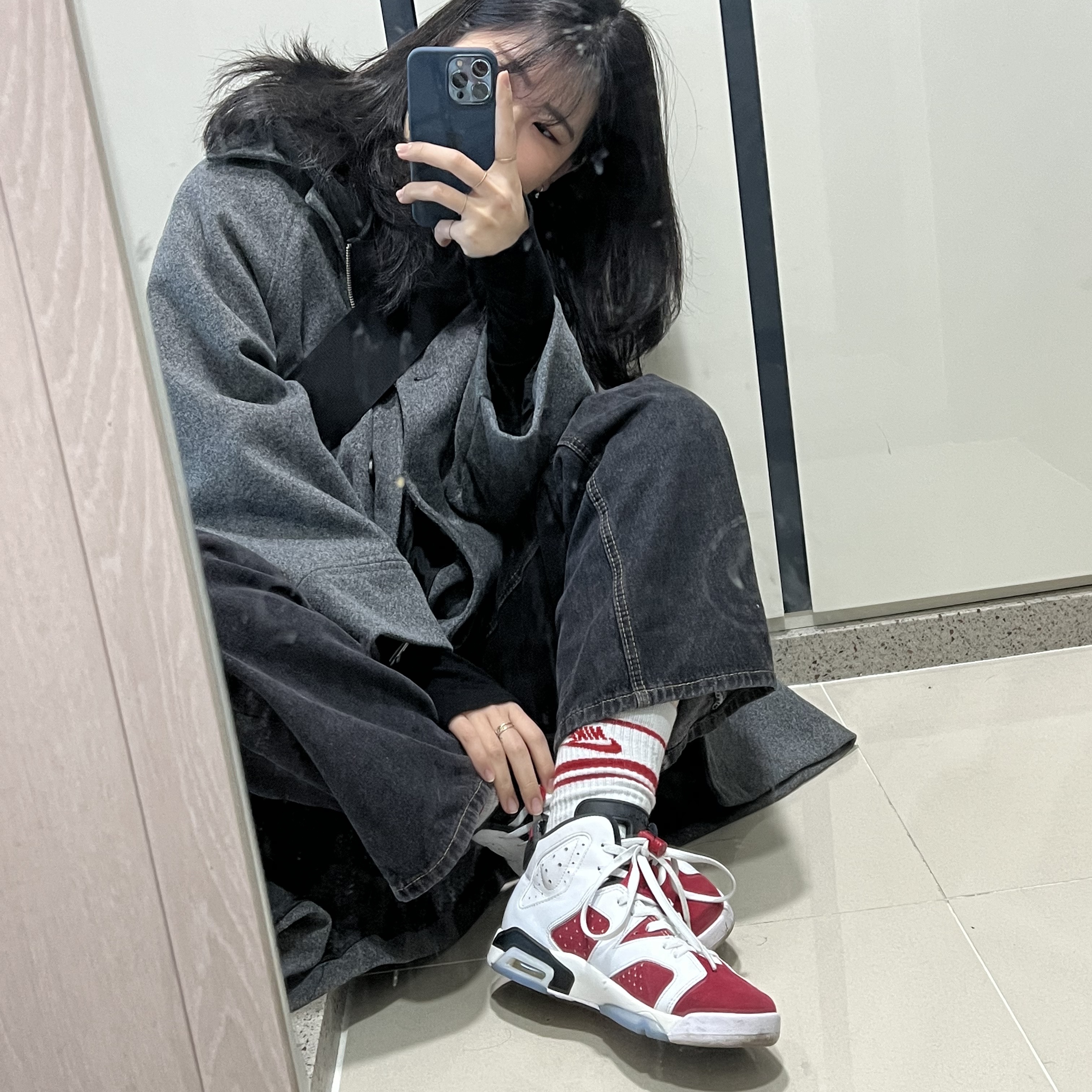 Jordan 6 Retro Carmine 2021, (GS) Jordan 6 Retro Carmine 2021 착용 스타일