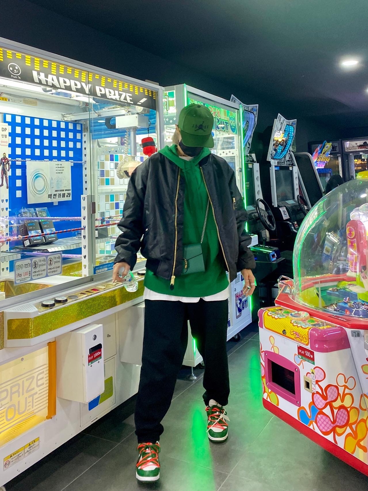 Nike x Off-White Dunk Low Pine Green, Jordan x Off-White Pro Jumpman Air Cap Forest Green 착용 스타일