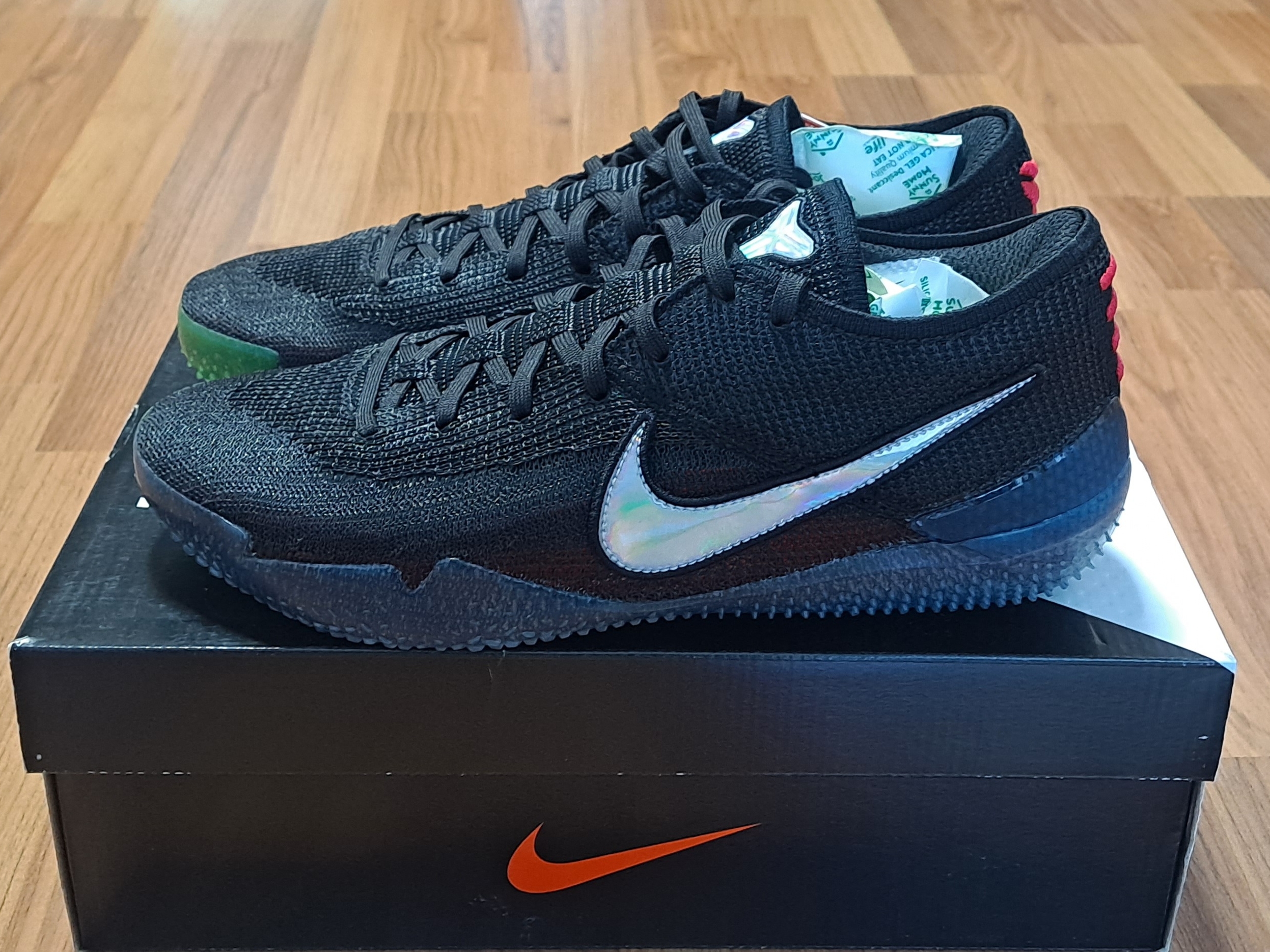 Nike Kobe NXT 360 Black Multi-Color 착용 스타일 - 2