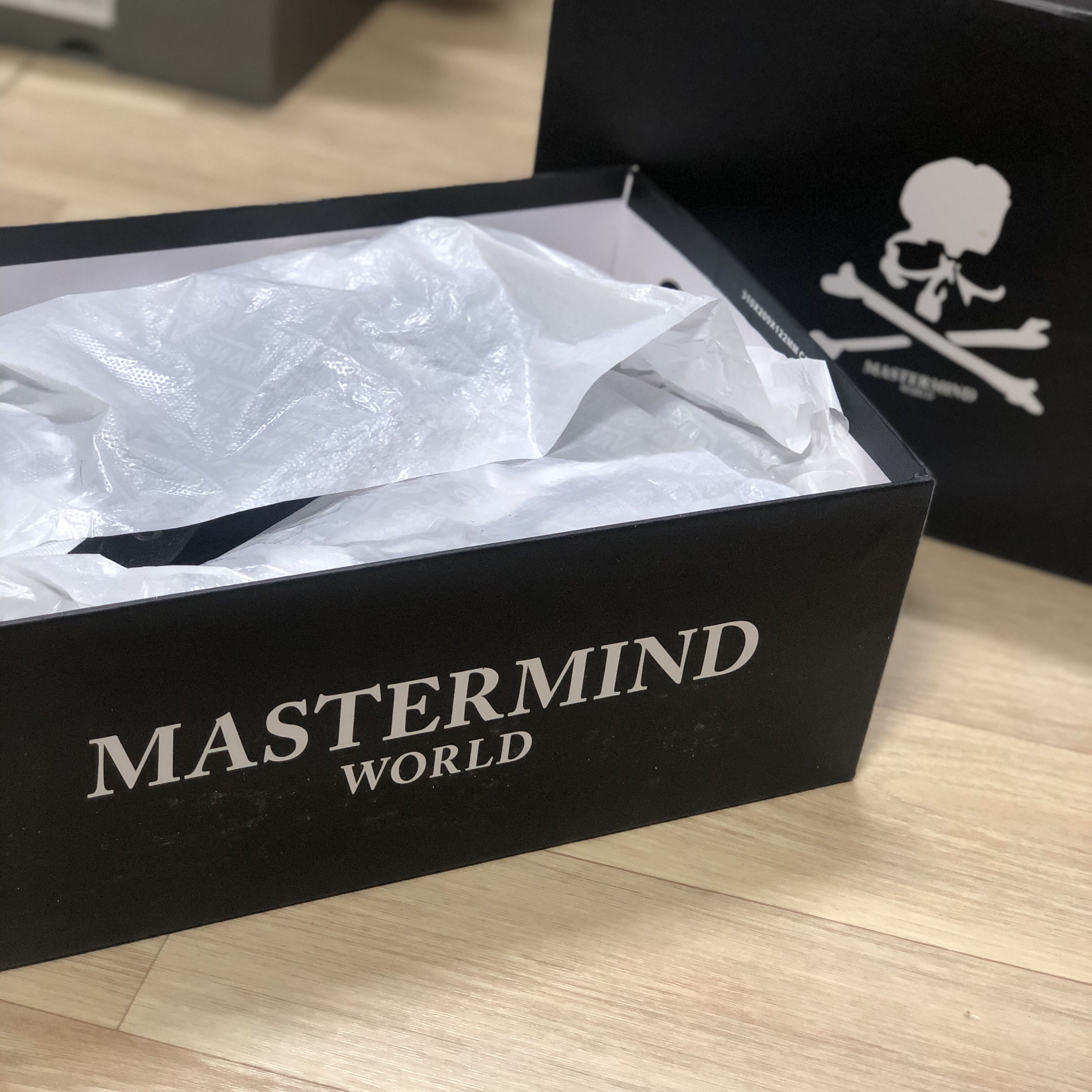 Vans Vault x Mastermind x END. Sk8-Hi Cap LX Black 착용 스타일 - 2