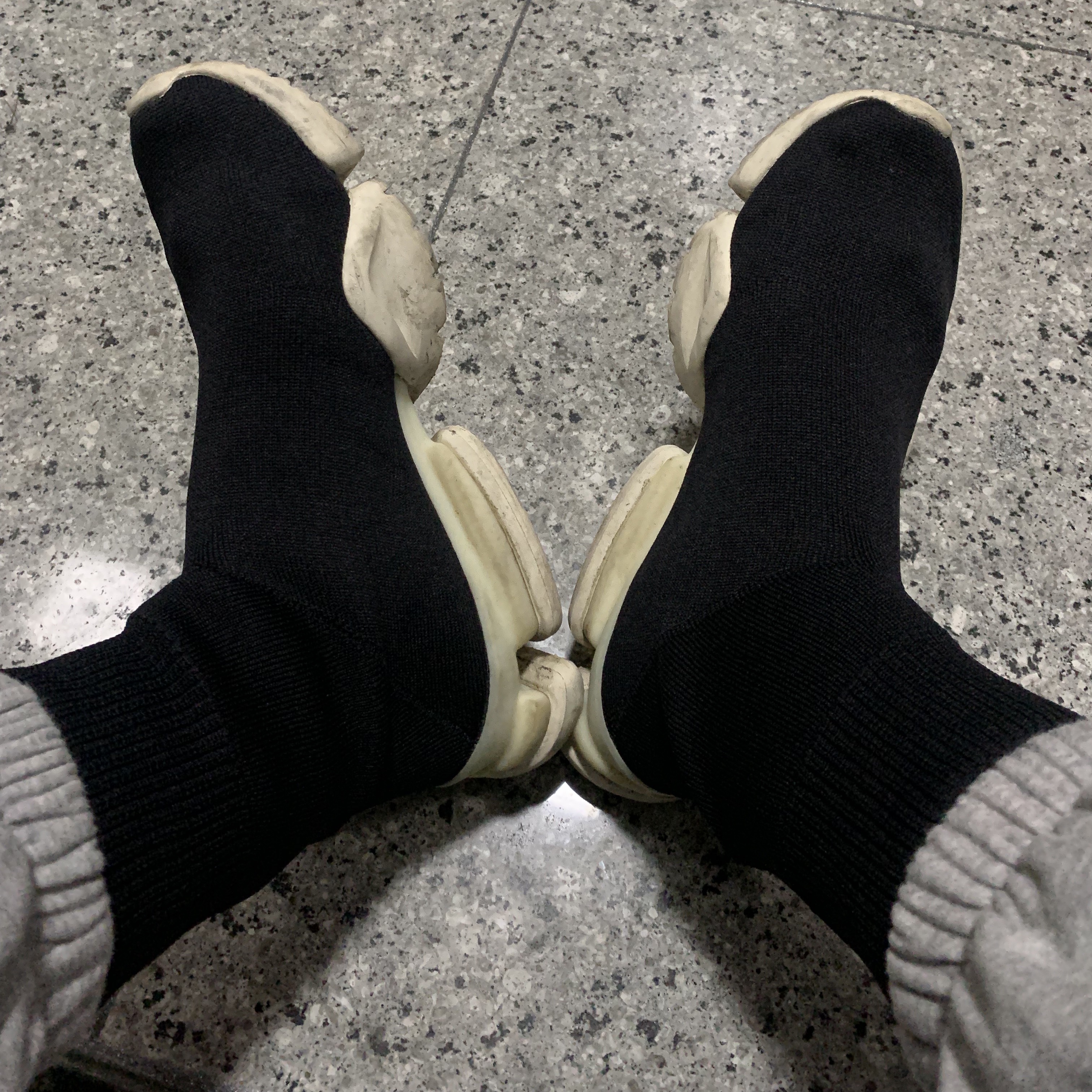 Reebok Sock Run R Print Black 착용 스타일