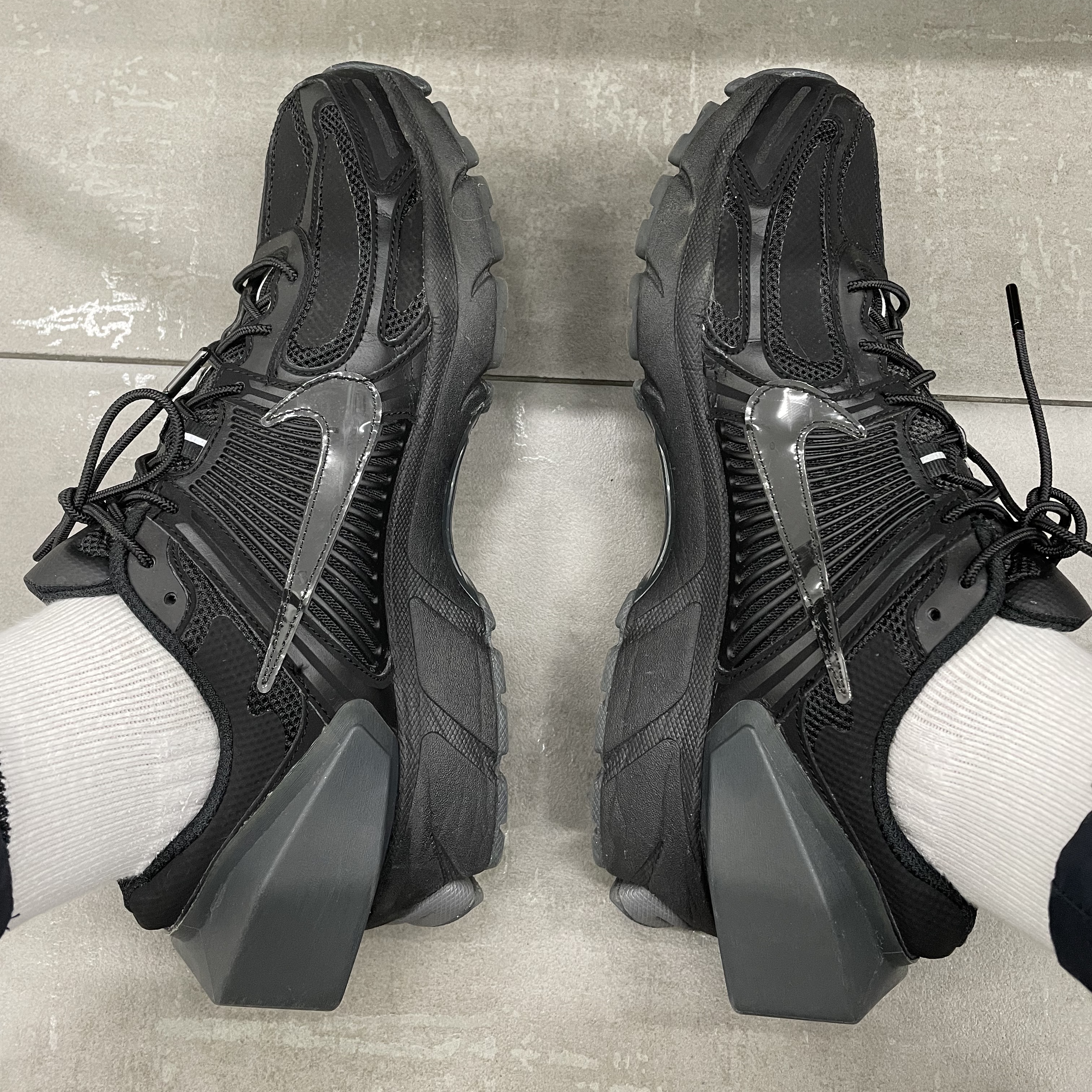 Nike x A-Cold-Wall Zoom Vomero 5 Black 착용 스타일