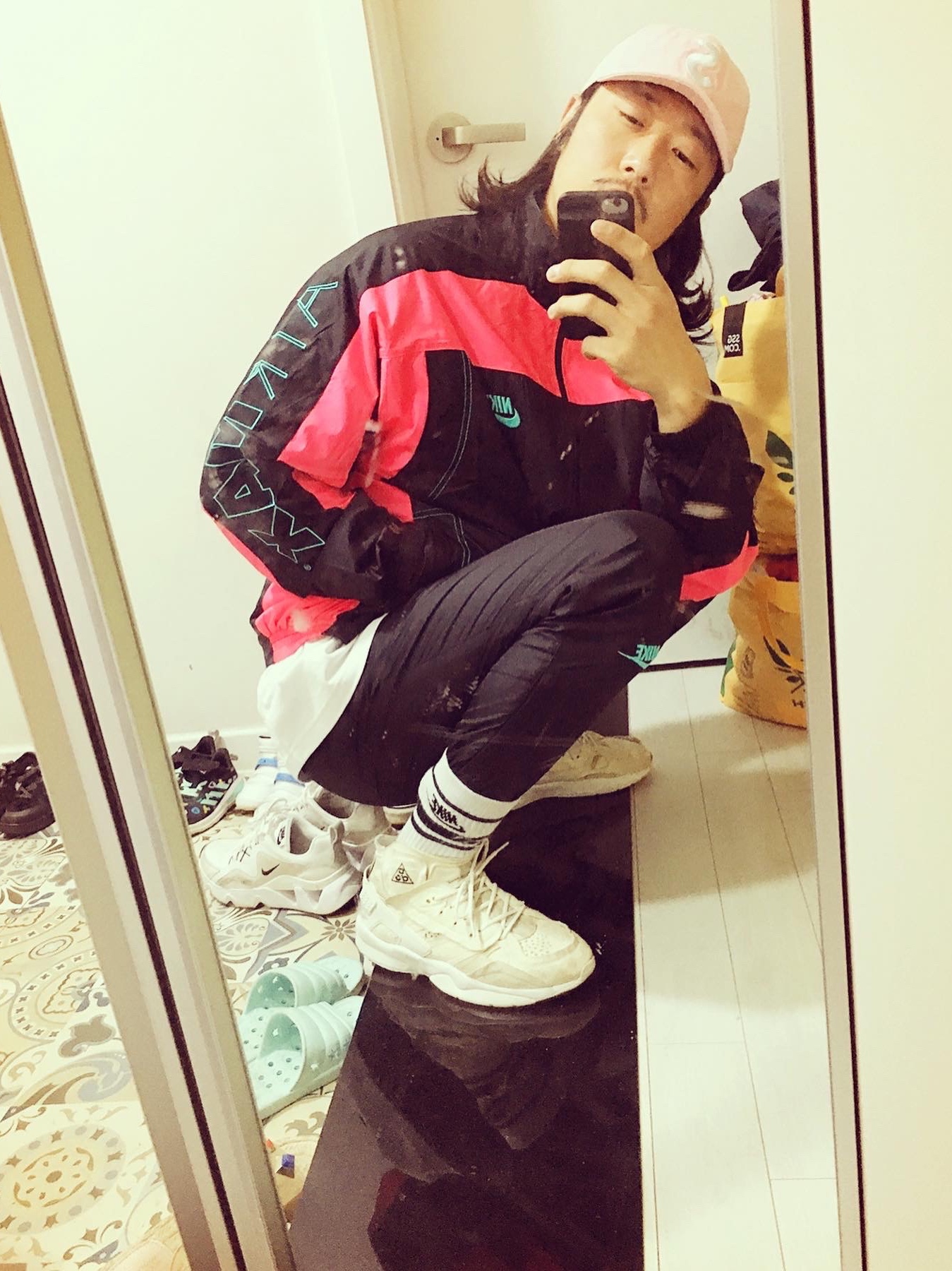 Nike x Atmos NRG Vintage PTHWK Track Jacket Black, Nike x Atmos NRG Vintage PTHWK Track Pants Black 착용 스타일 - 3
