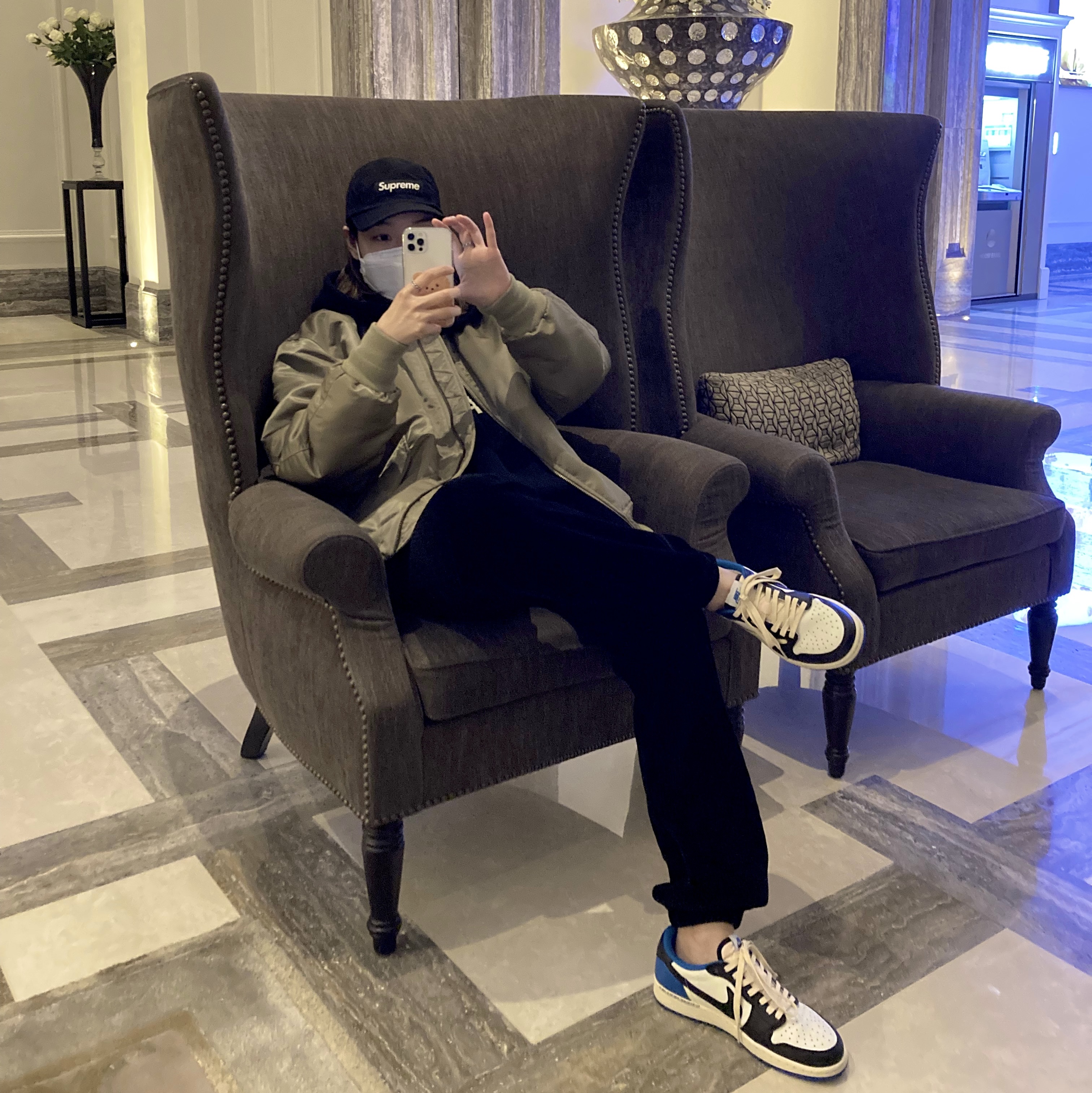 Essentials Knit Hoodie Black - 20FW, Jordan 1 x Travis Scott x Fragment Retro Low OG SP Military Blue 착용 스타일