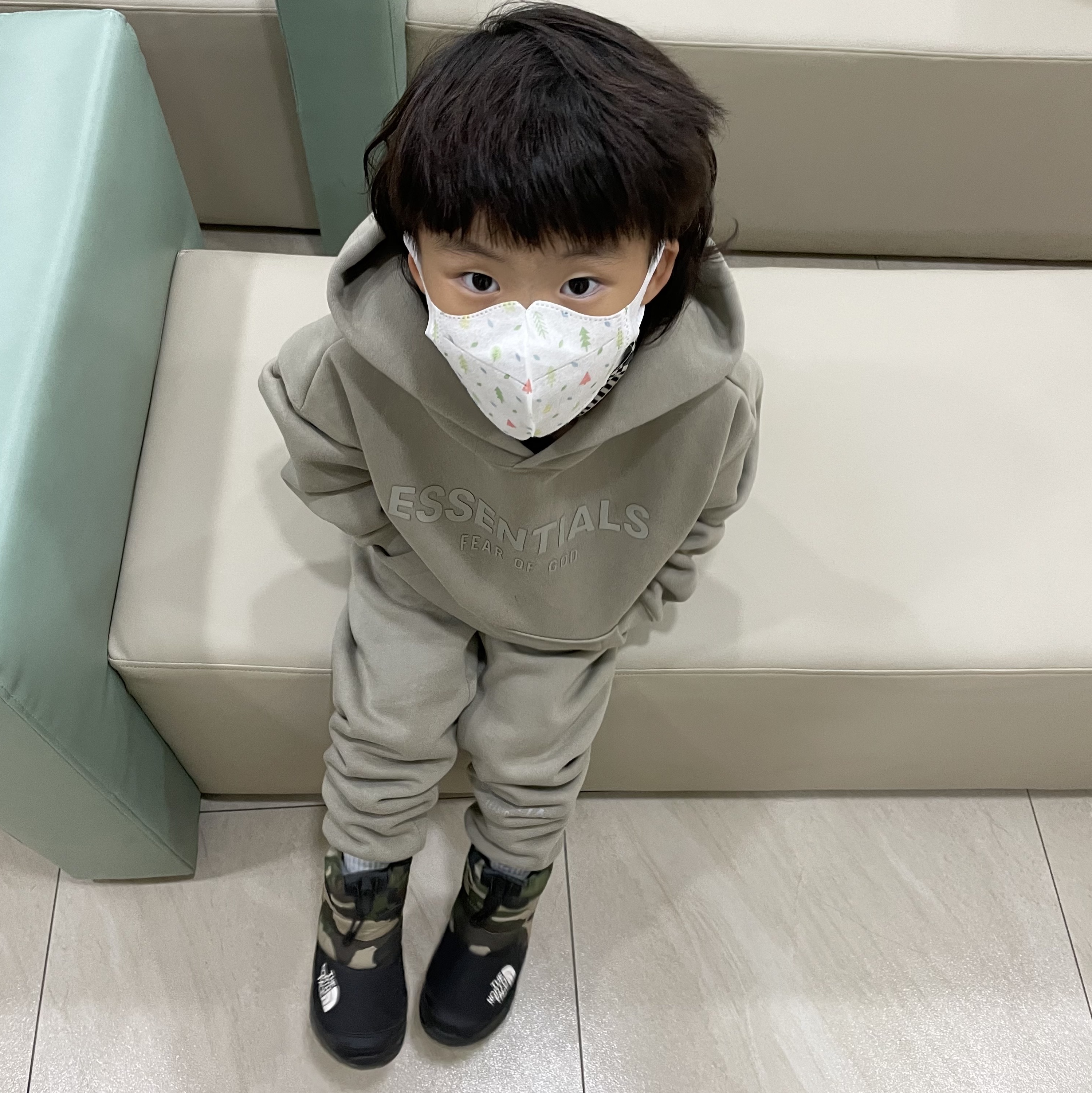(Kids) Essentials Pull-Over Hoodie Moss - 21SS, (Kids) Essentials Sweatpants Moss - 21SS 착용 스타일