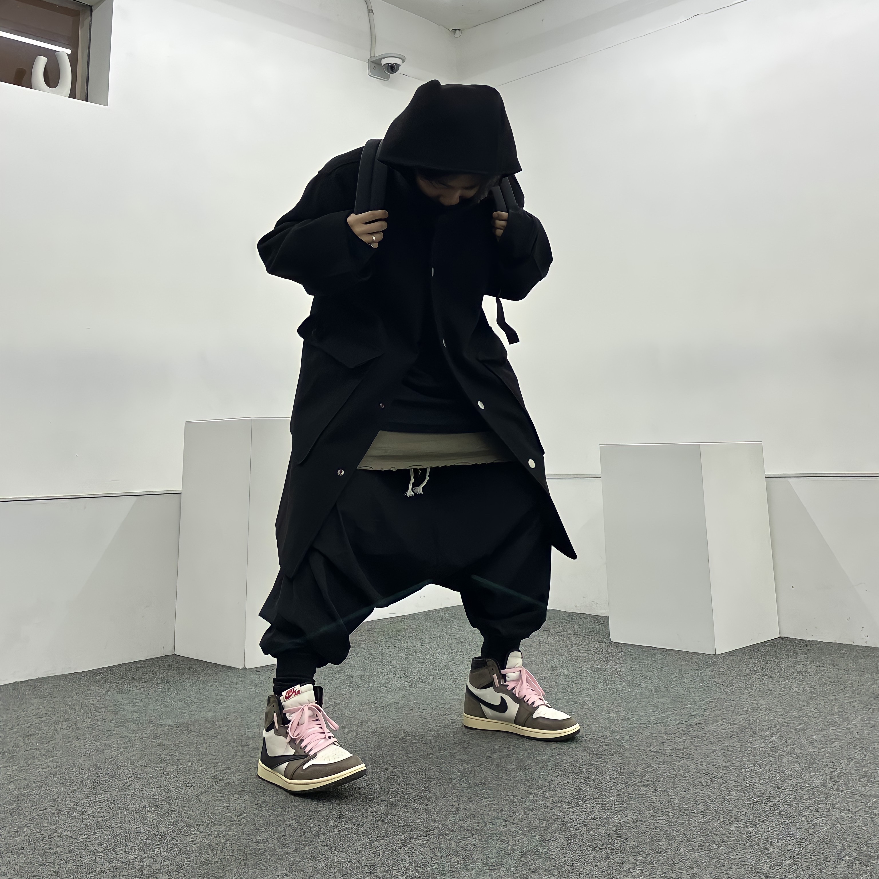 Jordan 1 x Travis Scott Retro High OG SP Mocha 착용 스타일
