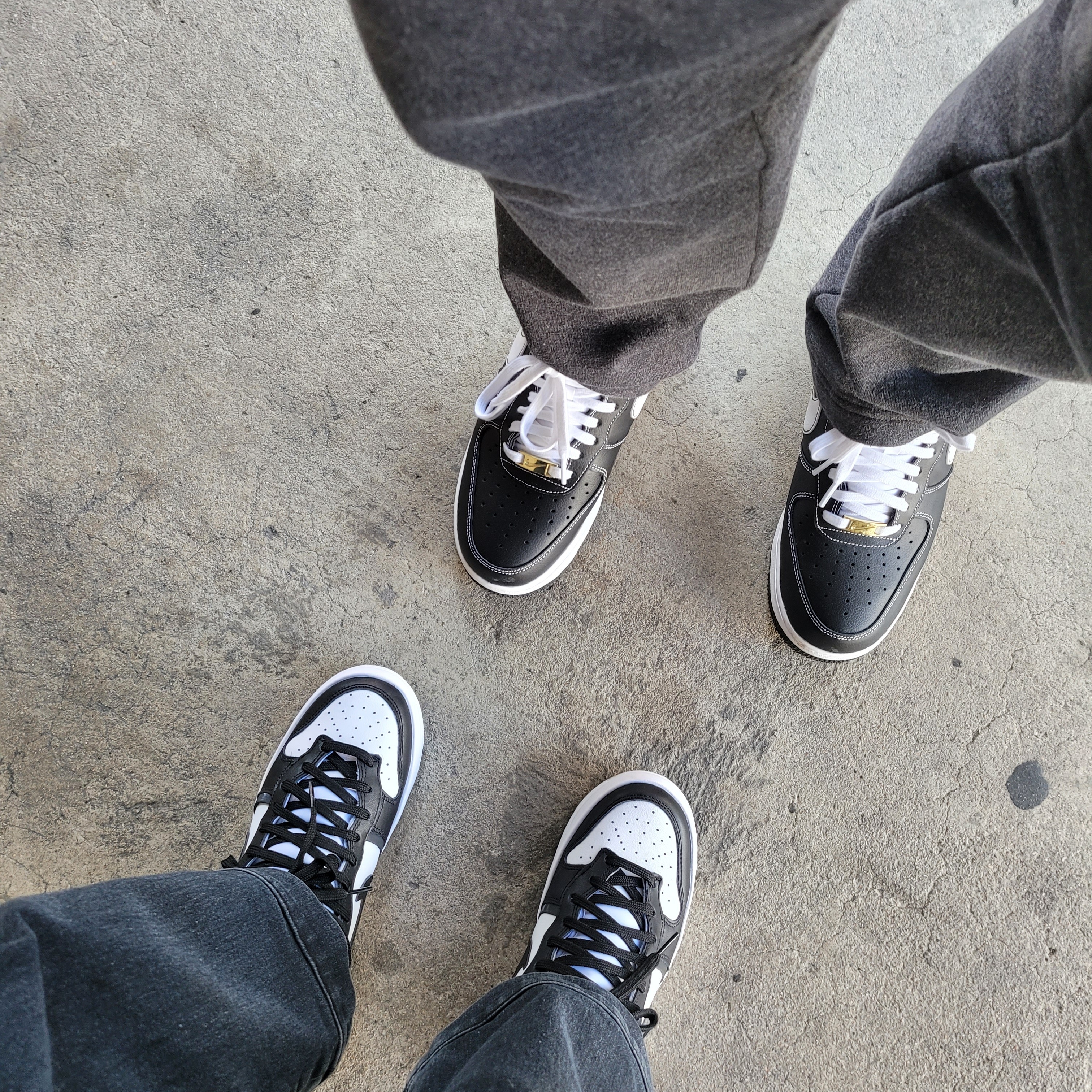 (W) Nike Dunk High Up Black and White, Nike Air Force 1 '07 First Use Black White 착용 스타일 - 2