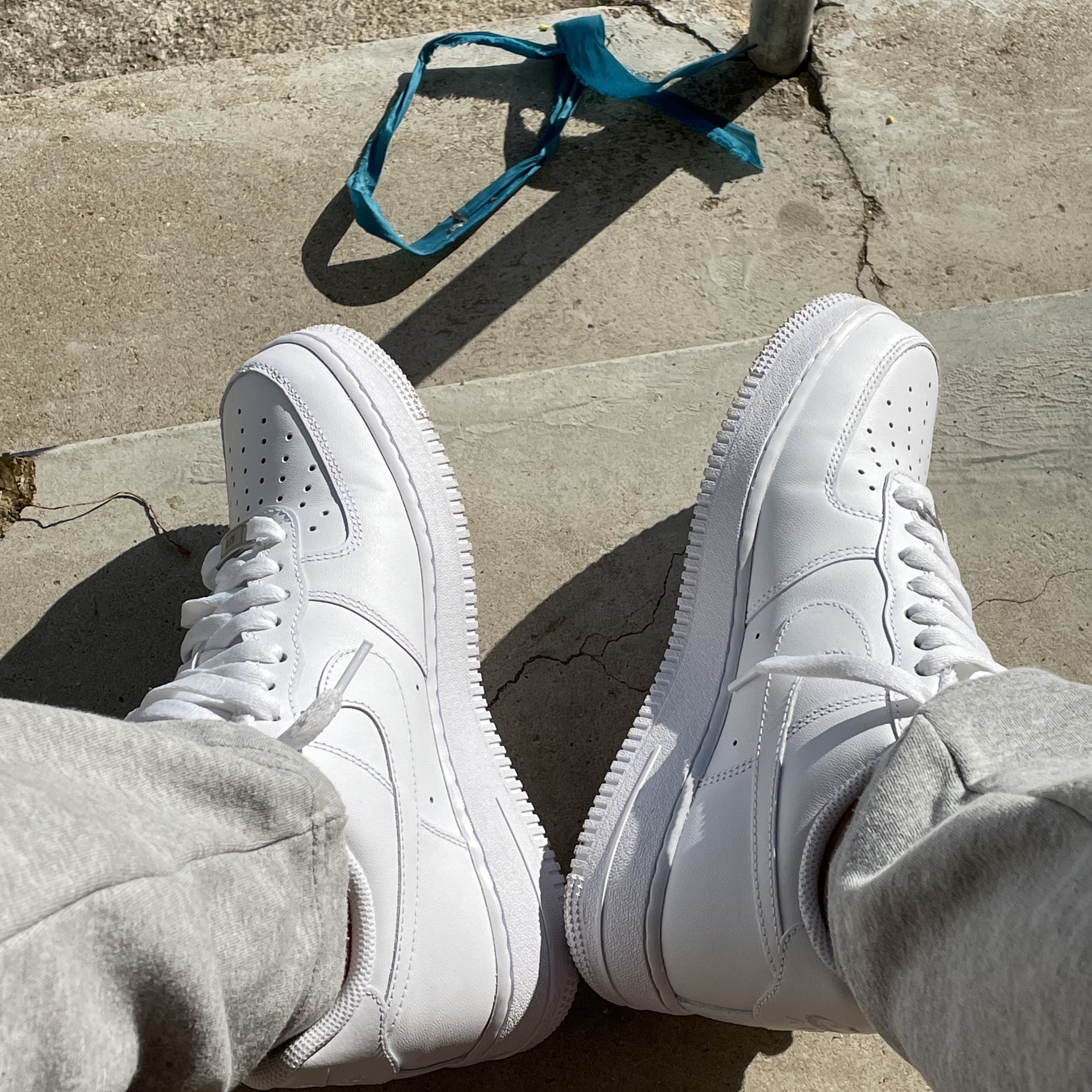 Nike Air Force 1 '07 Low White 착용 스타일 - 2