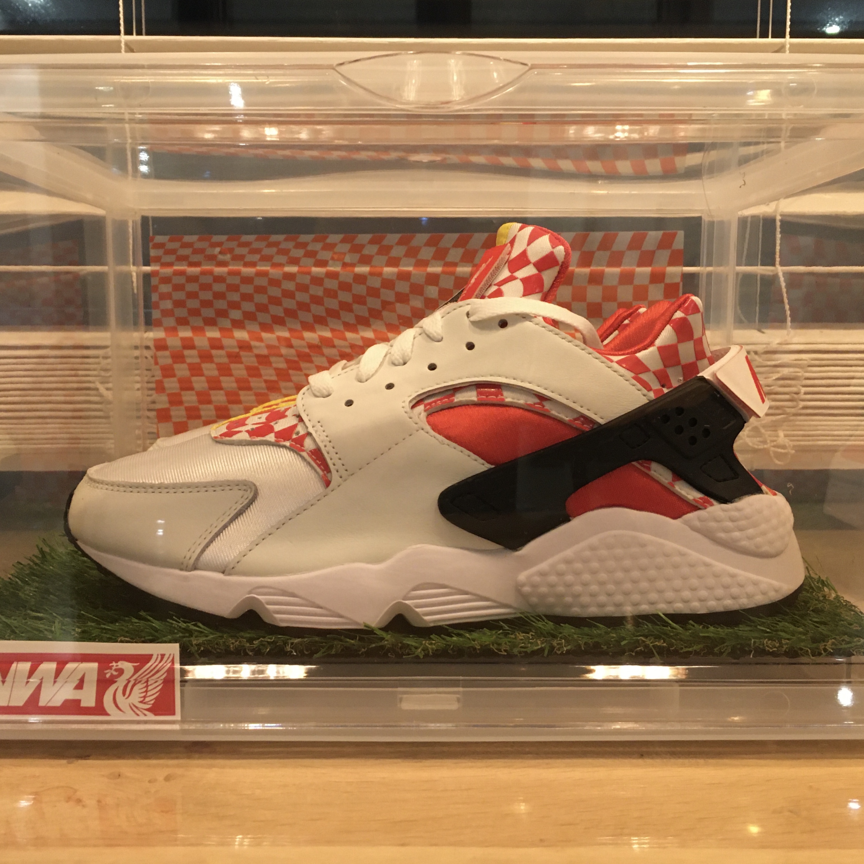 Nike Air Huarache Premium QS Liverpool 착용 스타일 - 1