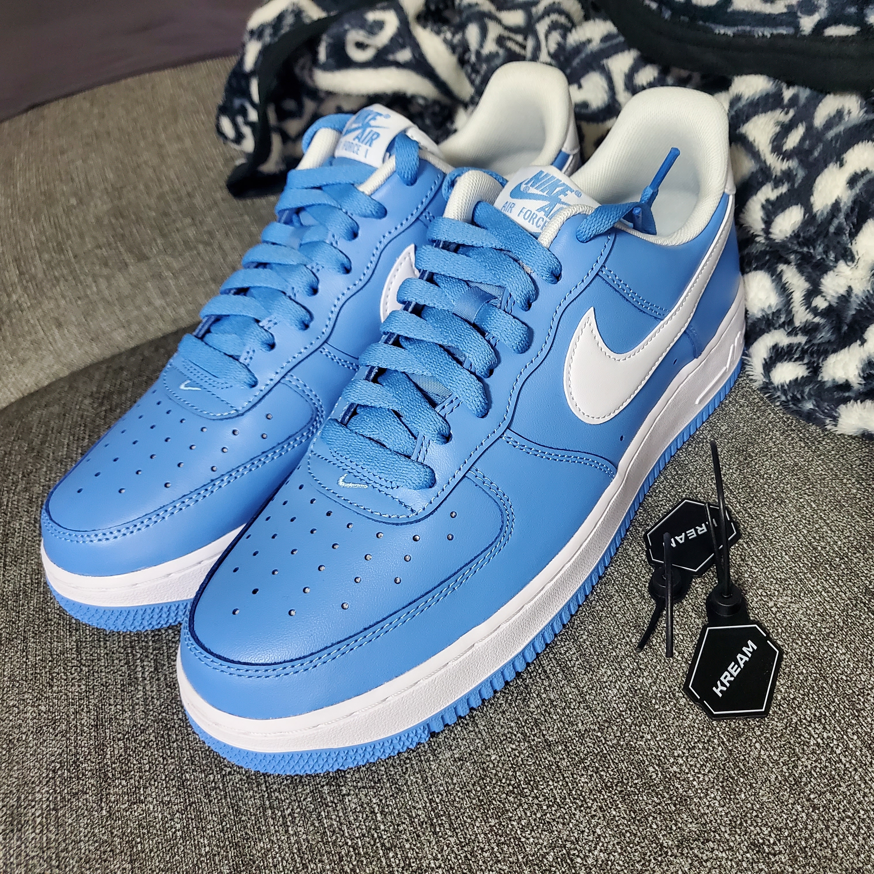 Nike Air Force 1 '07 Low University Blue 착용 스타일 - 1