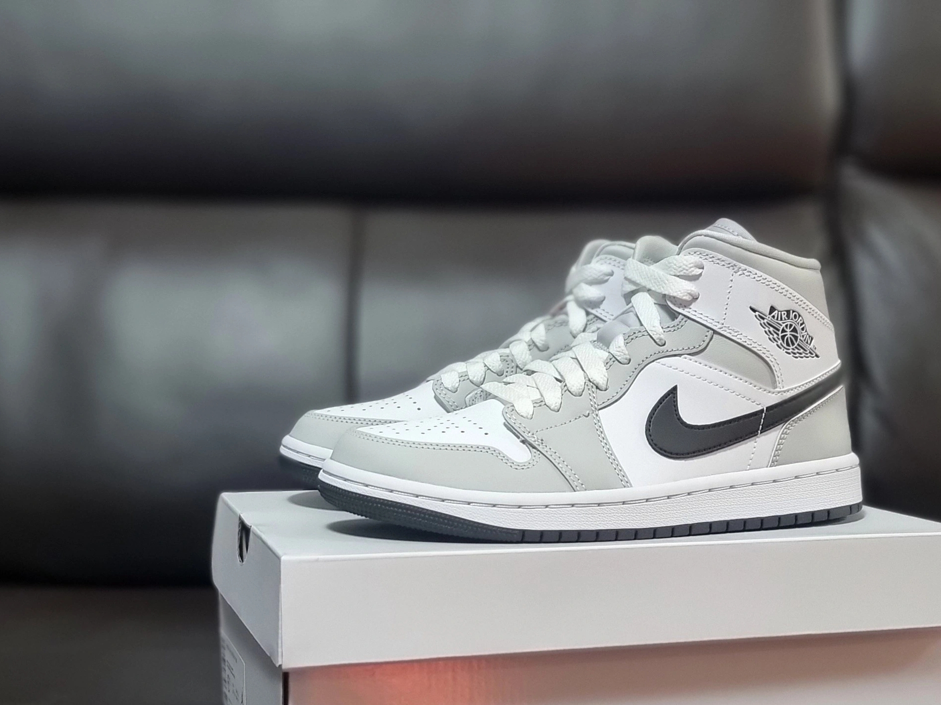 (W) Jordan 1 Mid Grey Fog 착용 스타일