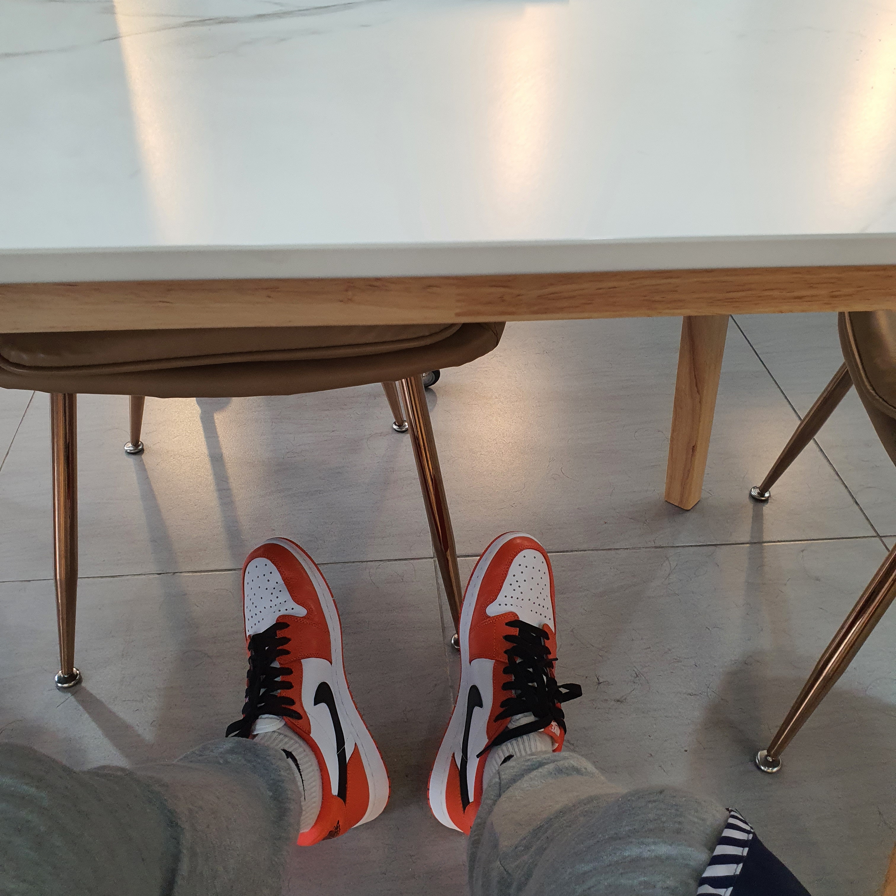 Jordan 1 Low OG Starfish 착용 스타일