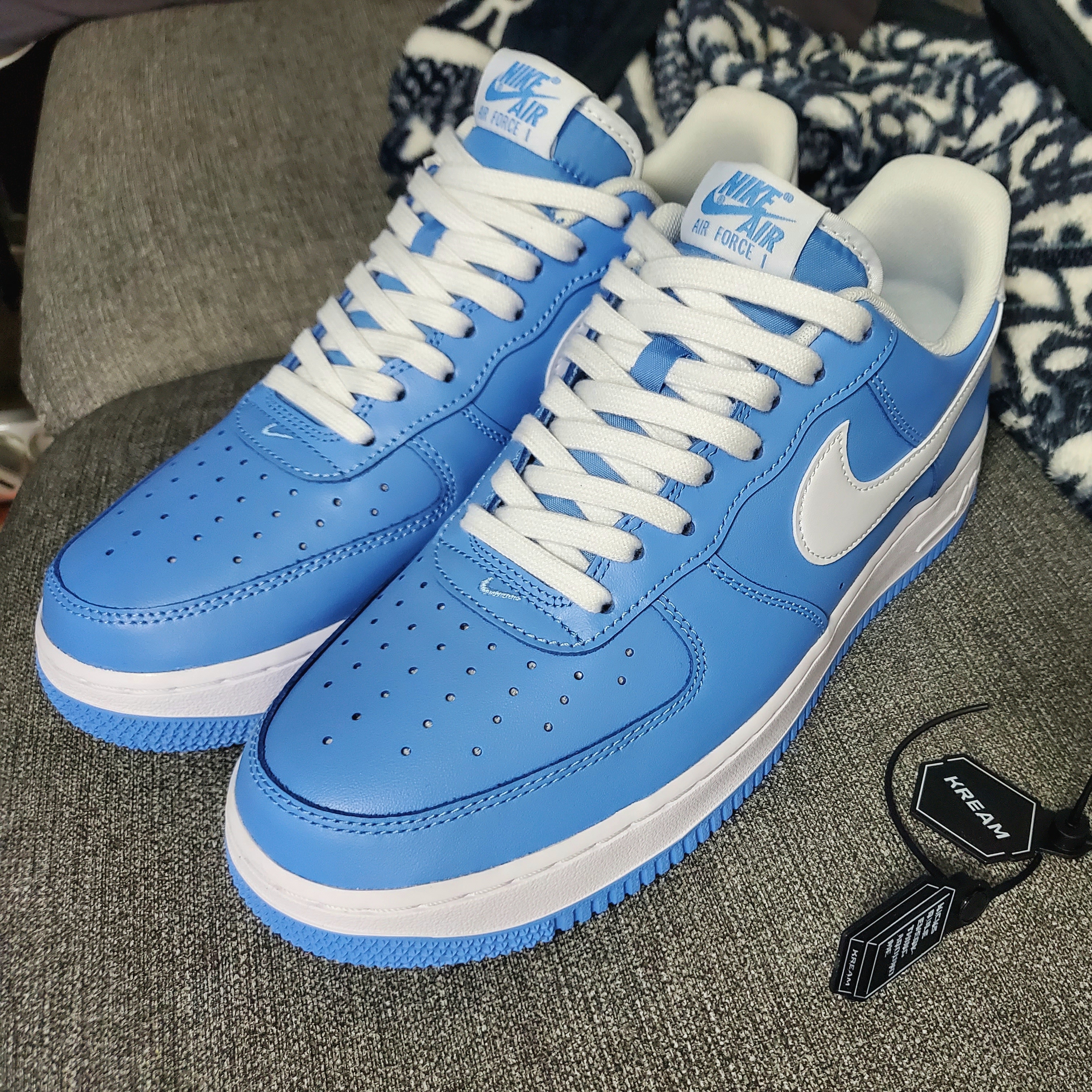 Nike Air Force 1 '07 Low University Blue 착용 스타일 - 2
