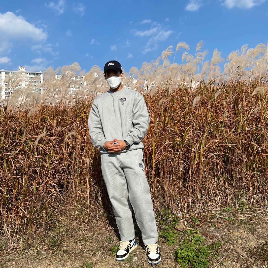Jordan 1 x Travis Scott x Fragment Retro Low OG SP Military Blue, Nike x Stussy NRG ZR Fleece Pants Heather Grey - US/EU 착용 스타일
