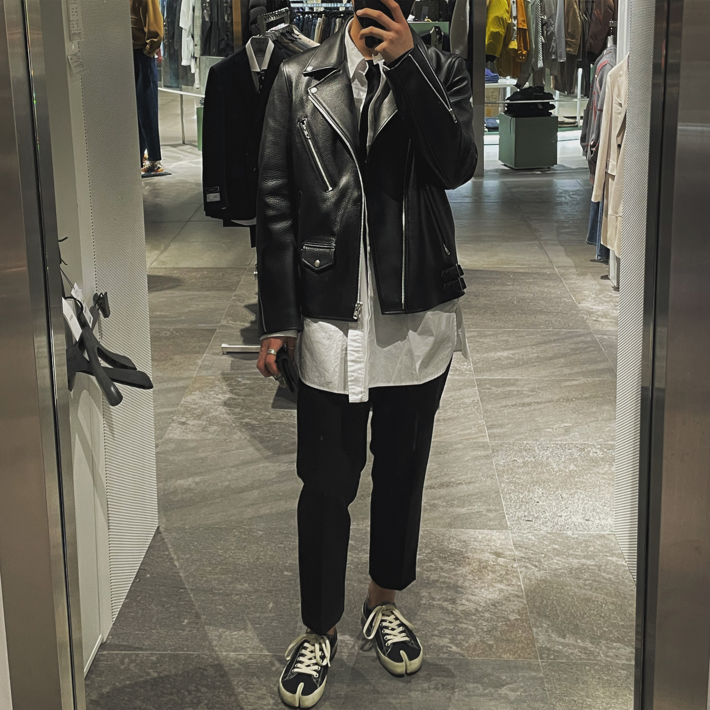 Maison Margiela Tabi Low Black 착용 스타일