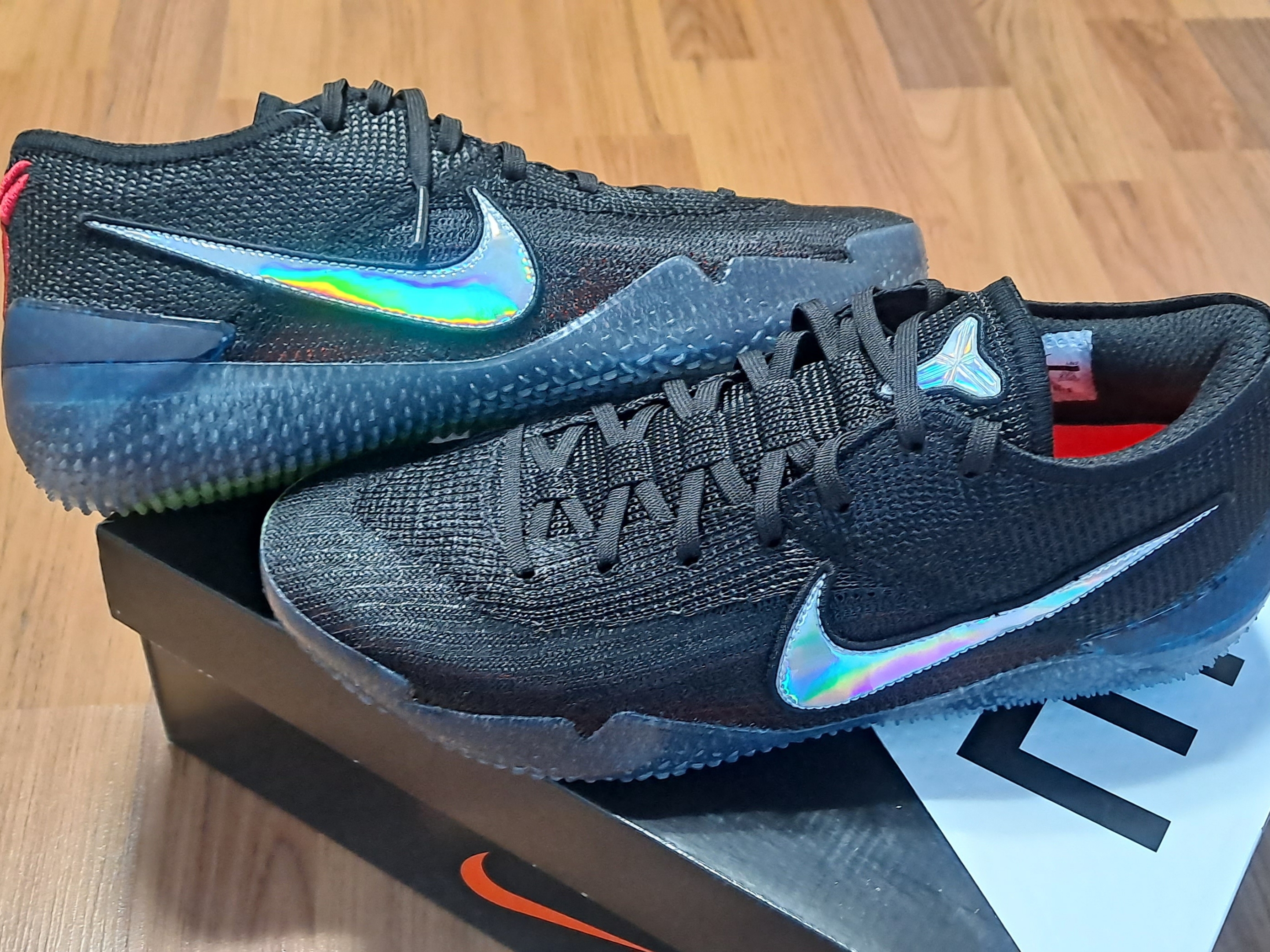 Nike Kobe NXT 360 Black Multi-Color 착용 스타일 - 1