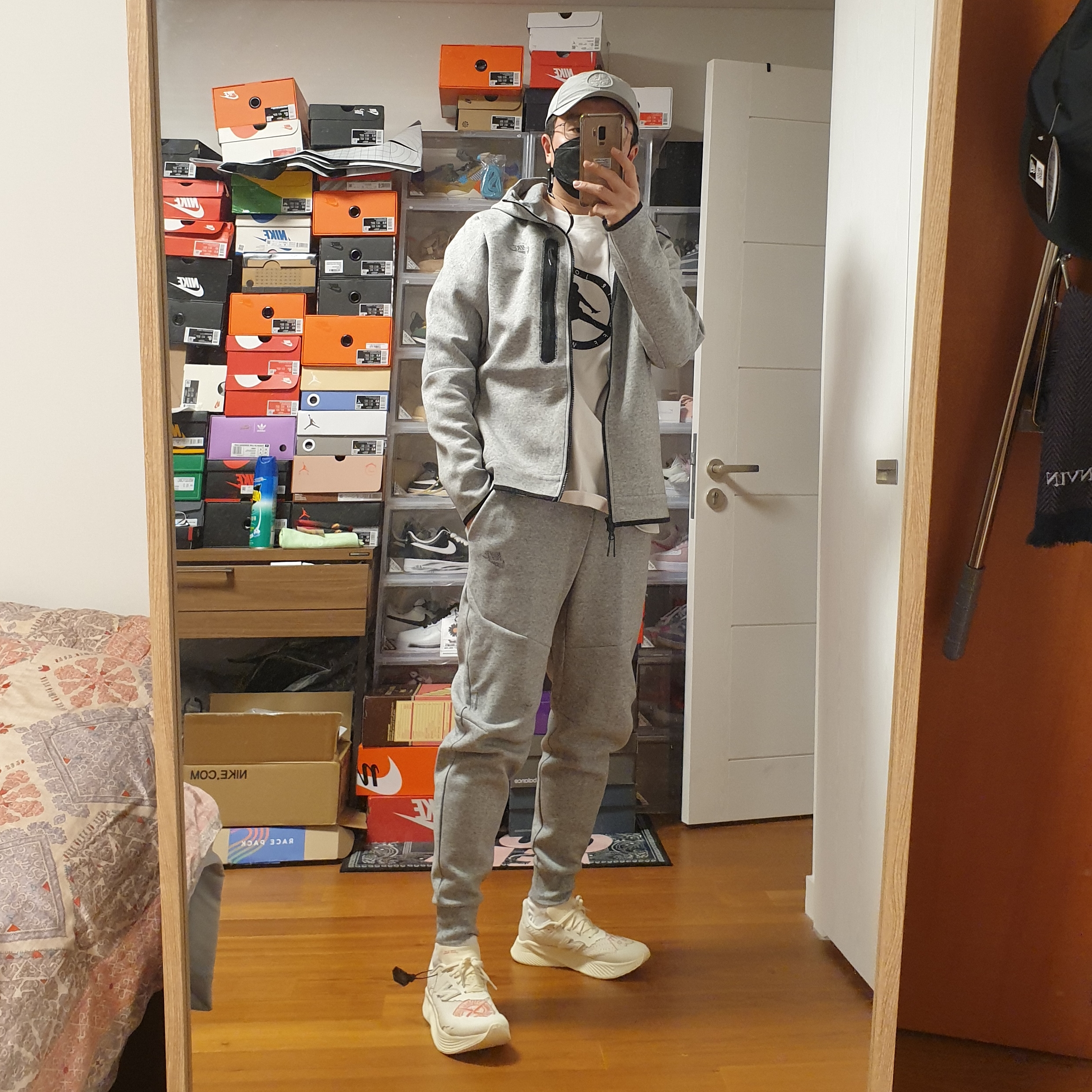 New Balance x Stone Island x Tokyo Design Studio FuelCell RC Elite v2, Jordan x Off-White S/S T-Shirt Phantom - Asia 착용 스타일 - 1