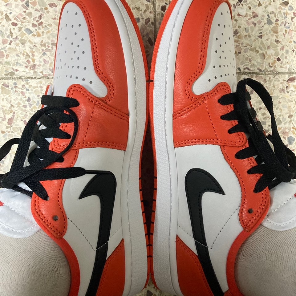 Jordan 1 Low OG Starfish 착용 스타일