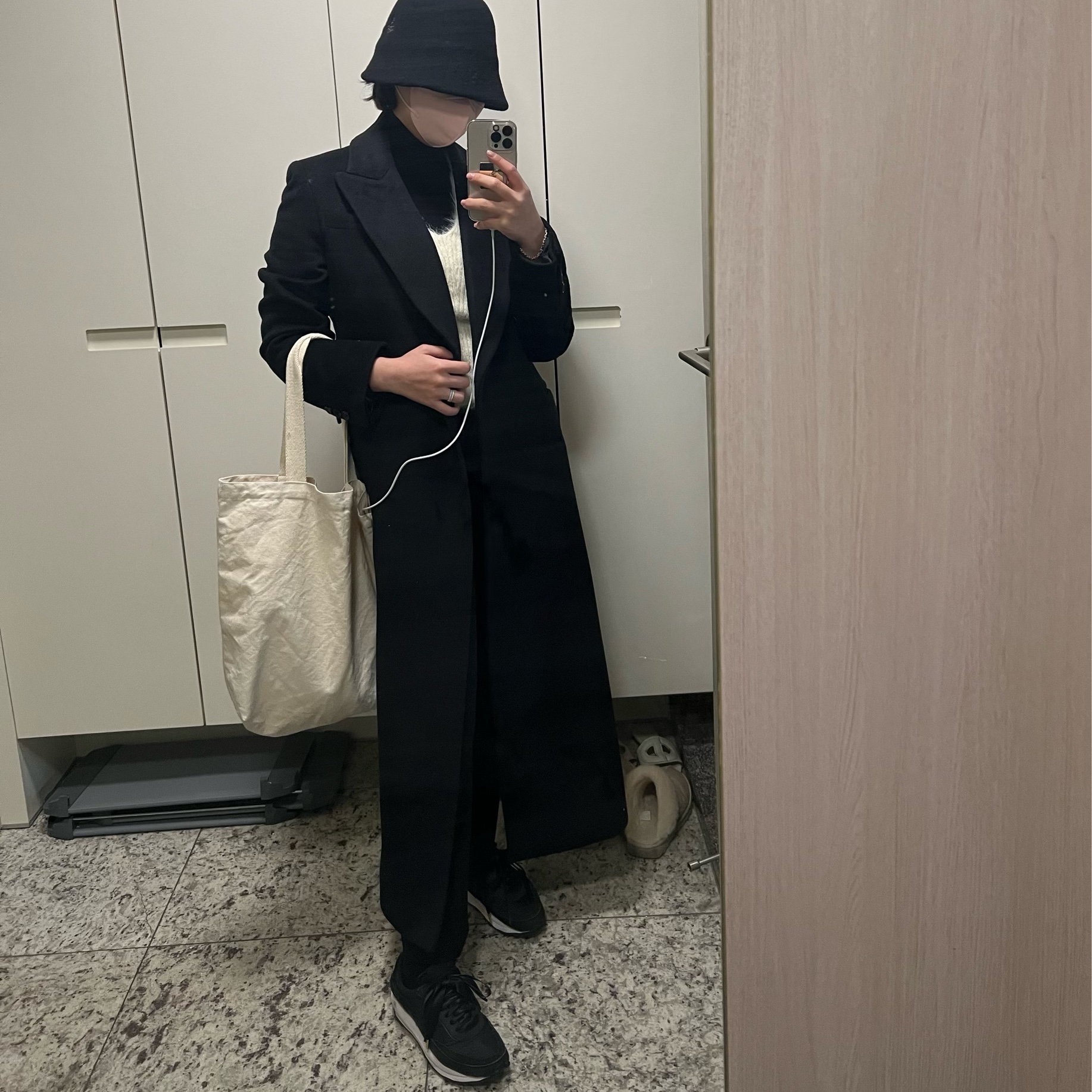 Nike x Sacai LDWaffle Black Nylon 착용 스타일