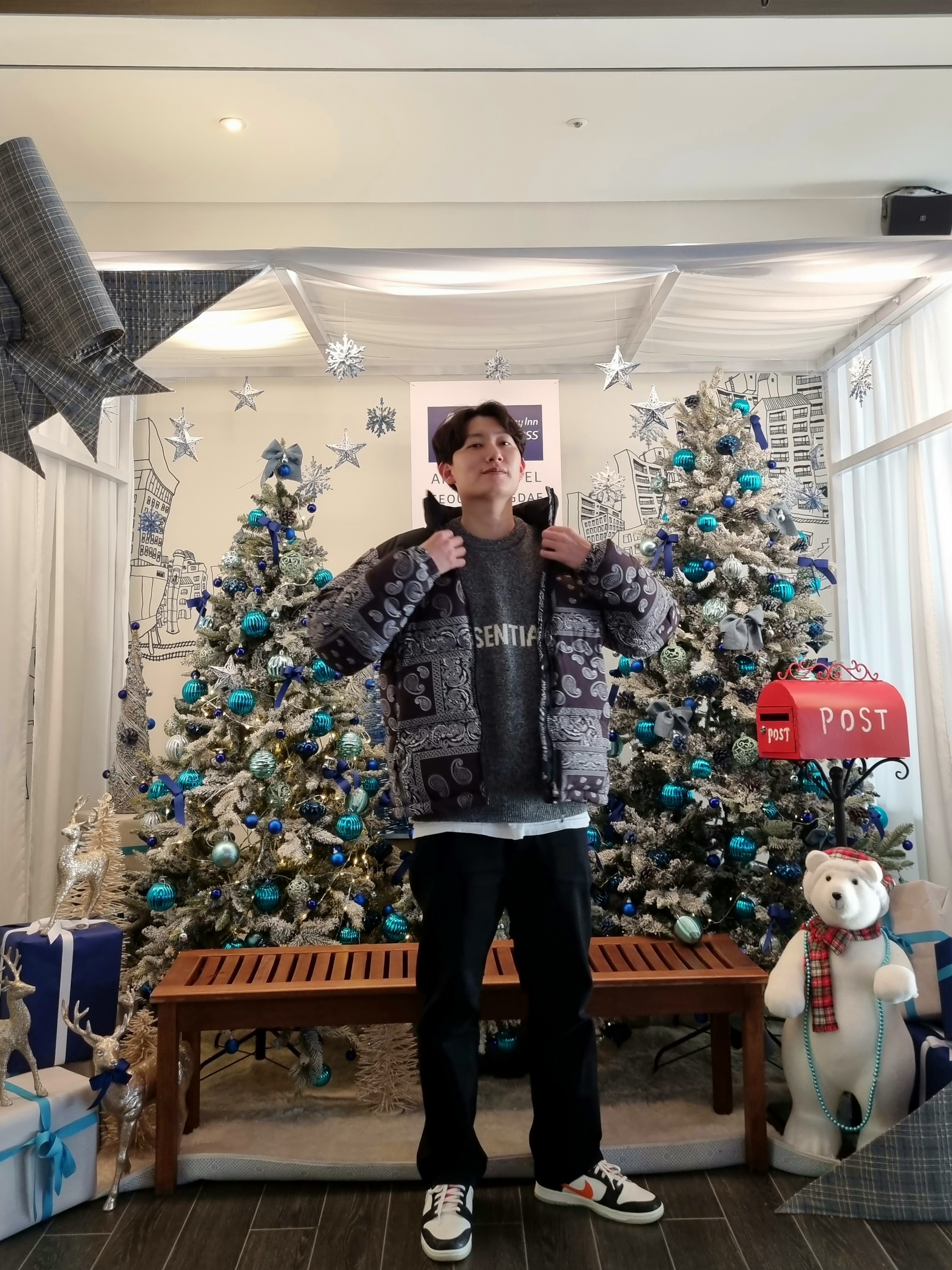 The North Face Nuptse Down Jacket Black, Essentials Knit Sweater Grey Melange - 20SS 착용 스타일