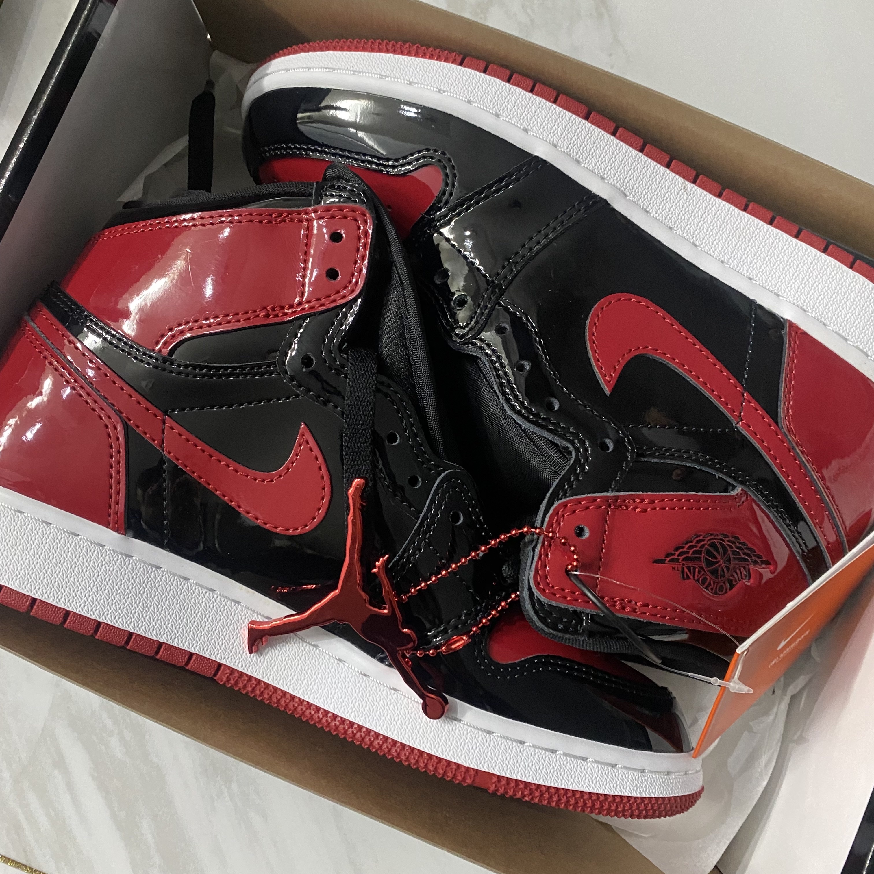 Jordan 1 Retro High OG Patent Bred, (GS) Jordan 1 Retro High OG Patent Bred 착용 스타일 - 2