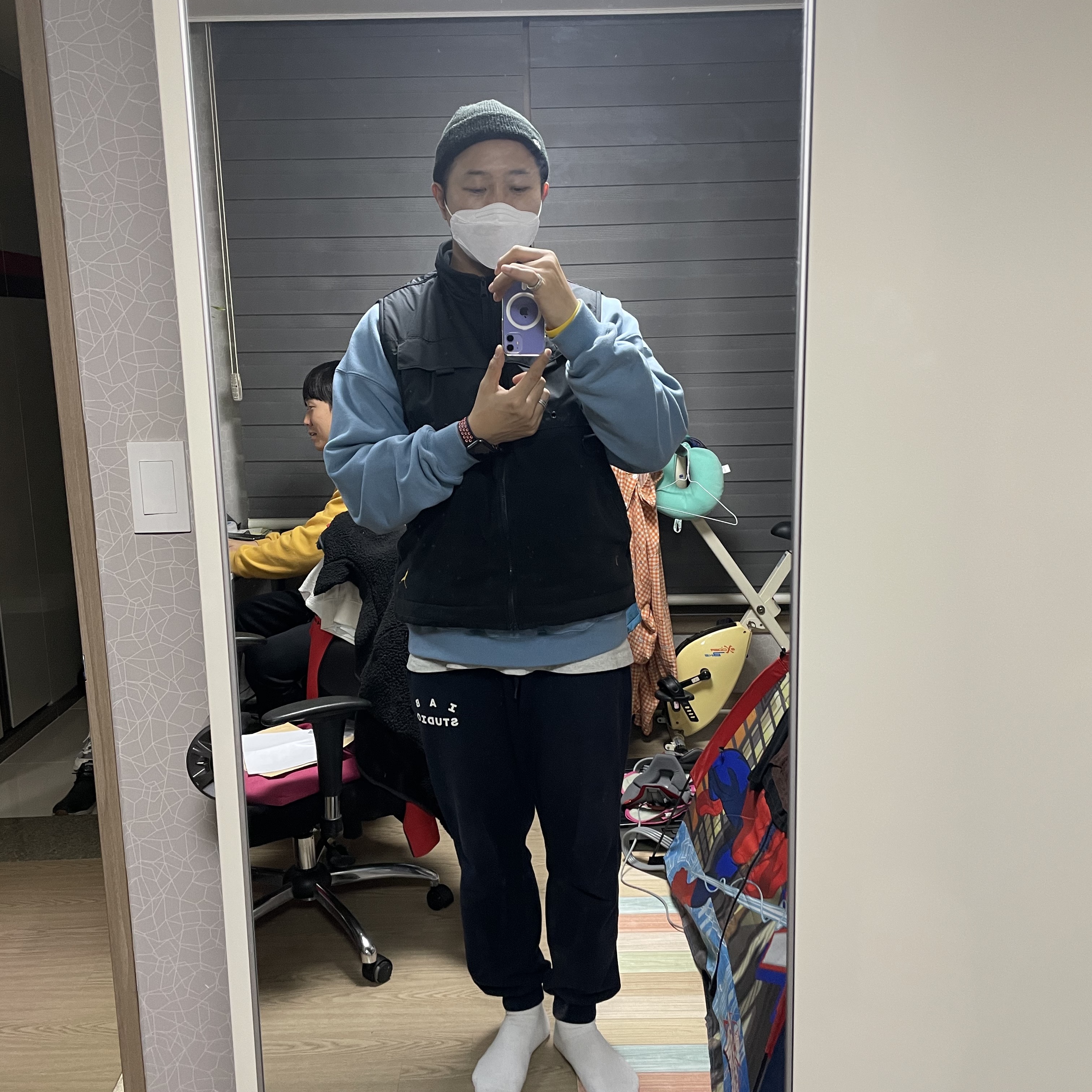 IAB Studio Crewneck Sky Blue, IAB Studio Sweatpants Navy - 21SS 착용 스타일