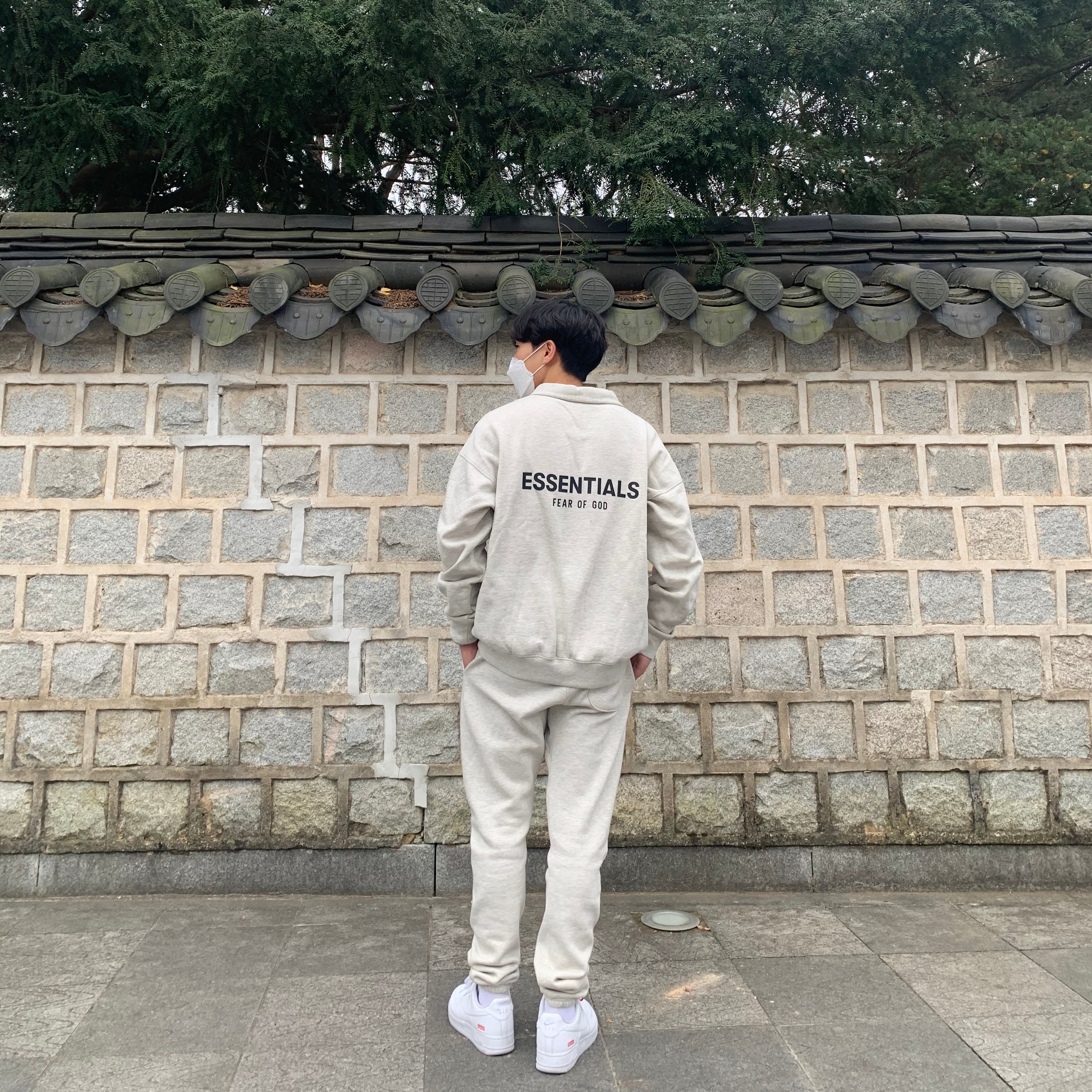Nike x Supreme Air Force 1 Low White, Essentials Sweatpants Oatmeal - 21SS 착용 스타일