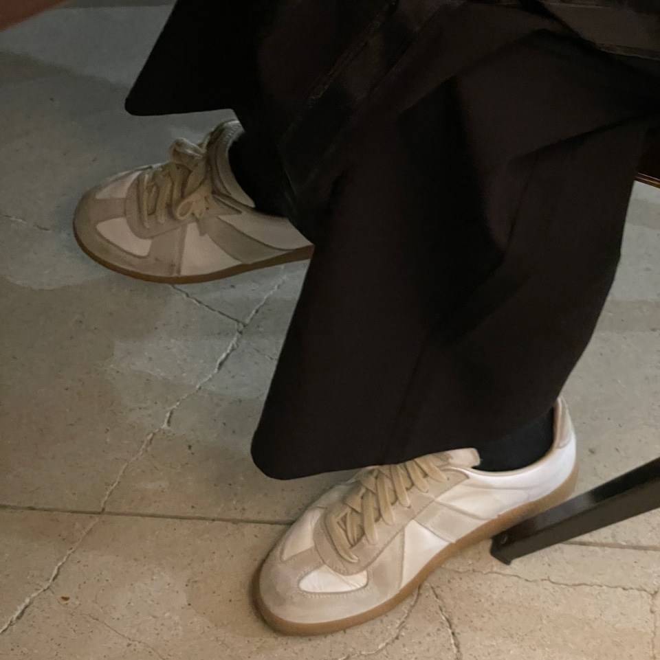 Maison Margiela Calfskin Replica Sneakers 착용 스타일