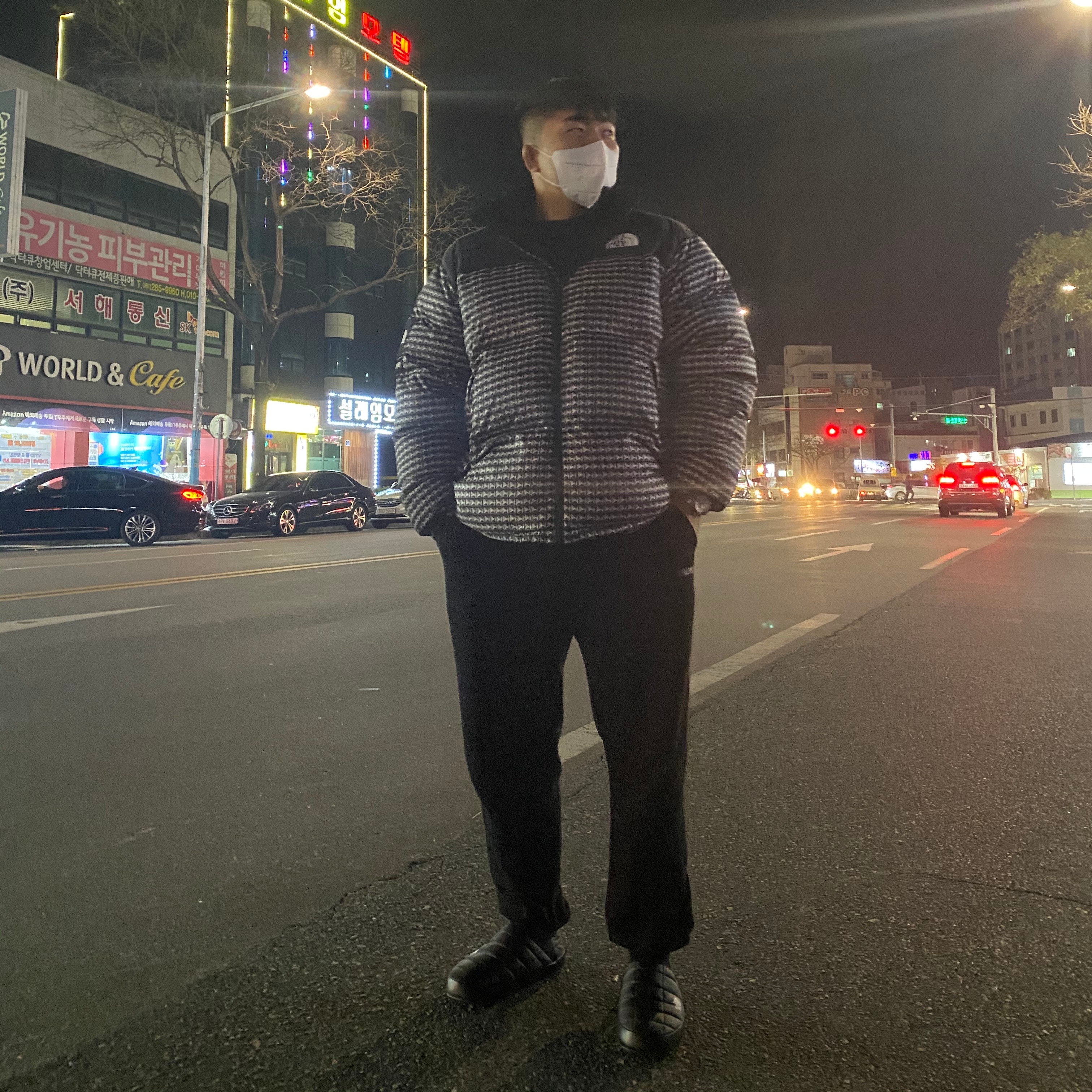 Supreme x The North Face Studded Nuptse Jacket Black - 21SS 착용 스타일