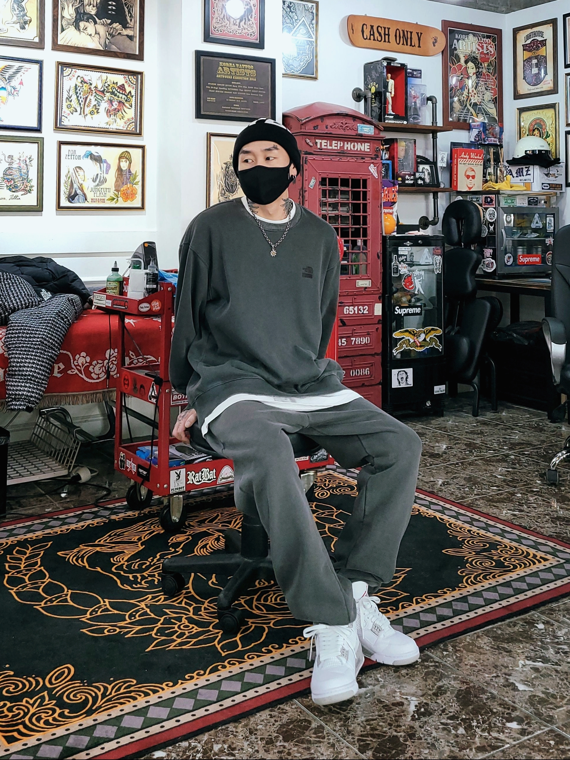 Supreme x The North Face Studded Nuptse Jacket Black - 21SS, Supreme x The North Face Pigment Printed Crewneck Black - 21SS 착용 스타일