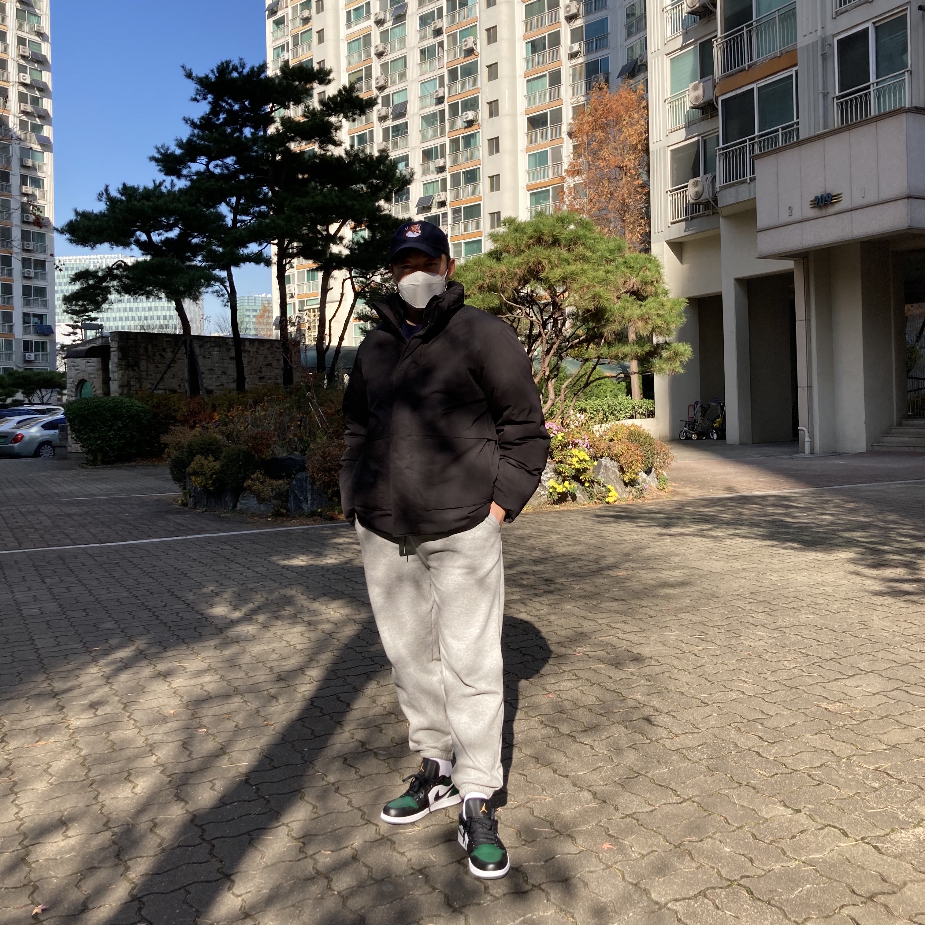 Jordan 1 Low Green Toe 착용 스타일 - 1