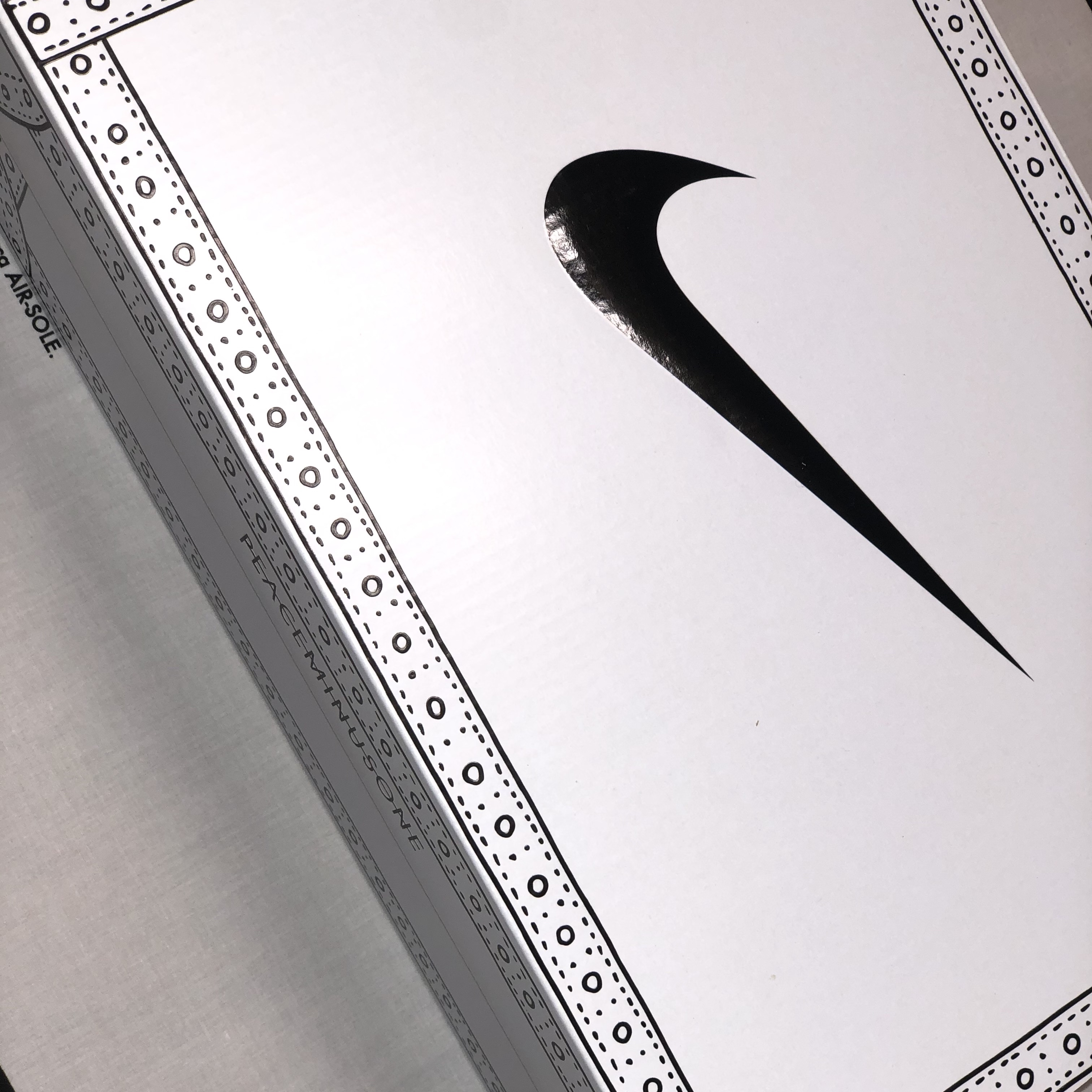 Nike x Peaceminusone Kwondo1 White 착용 스타일 - 3