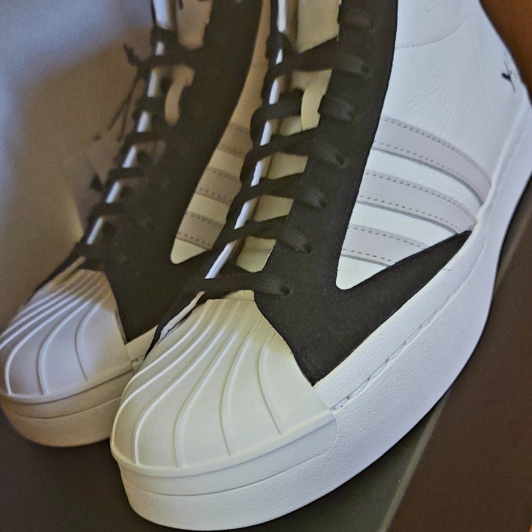 Y-3 Yohji Pro White Black Grey 착용 스타일