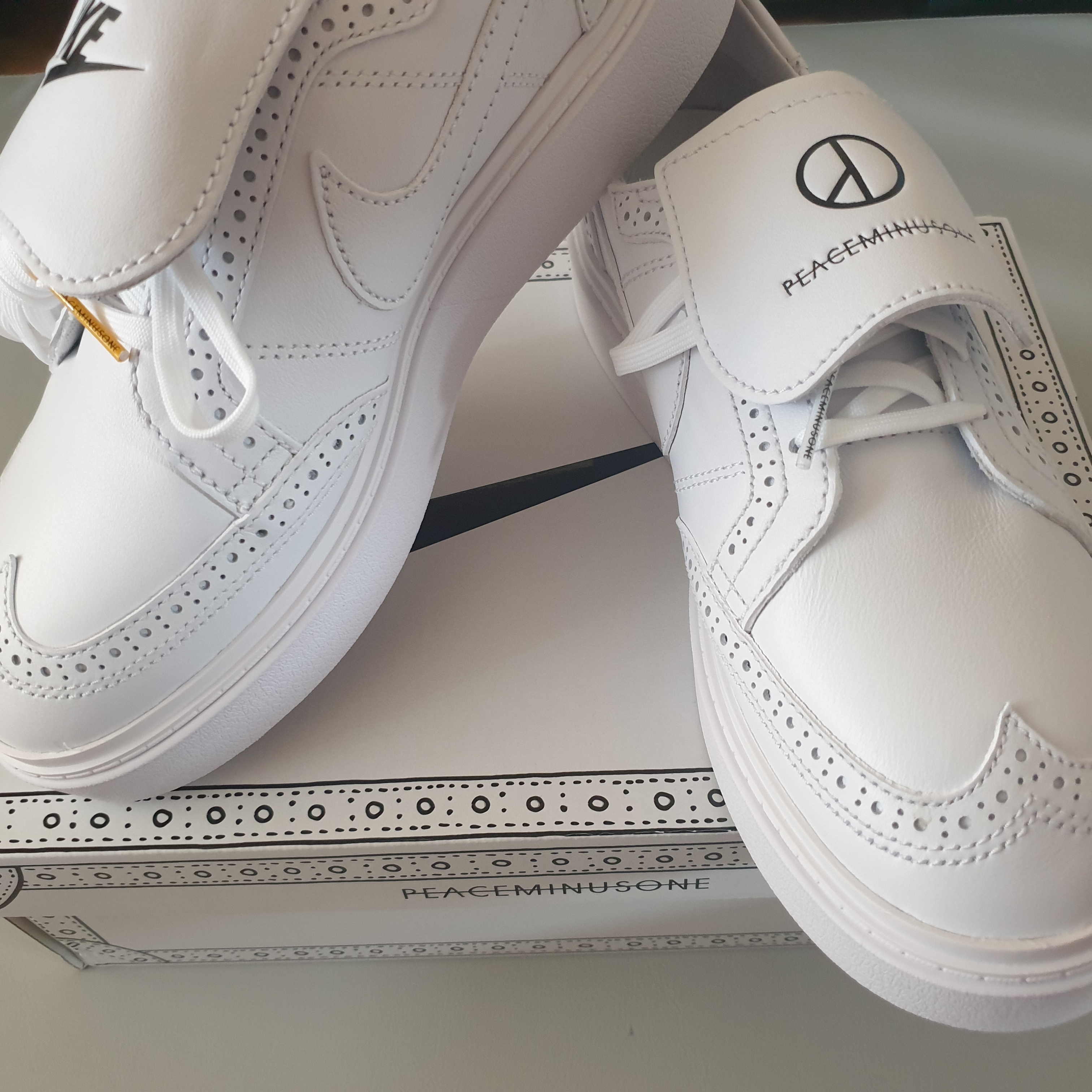 Nike x Peaceminusone Kwondo1 White 착용 스타일 - 1
