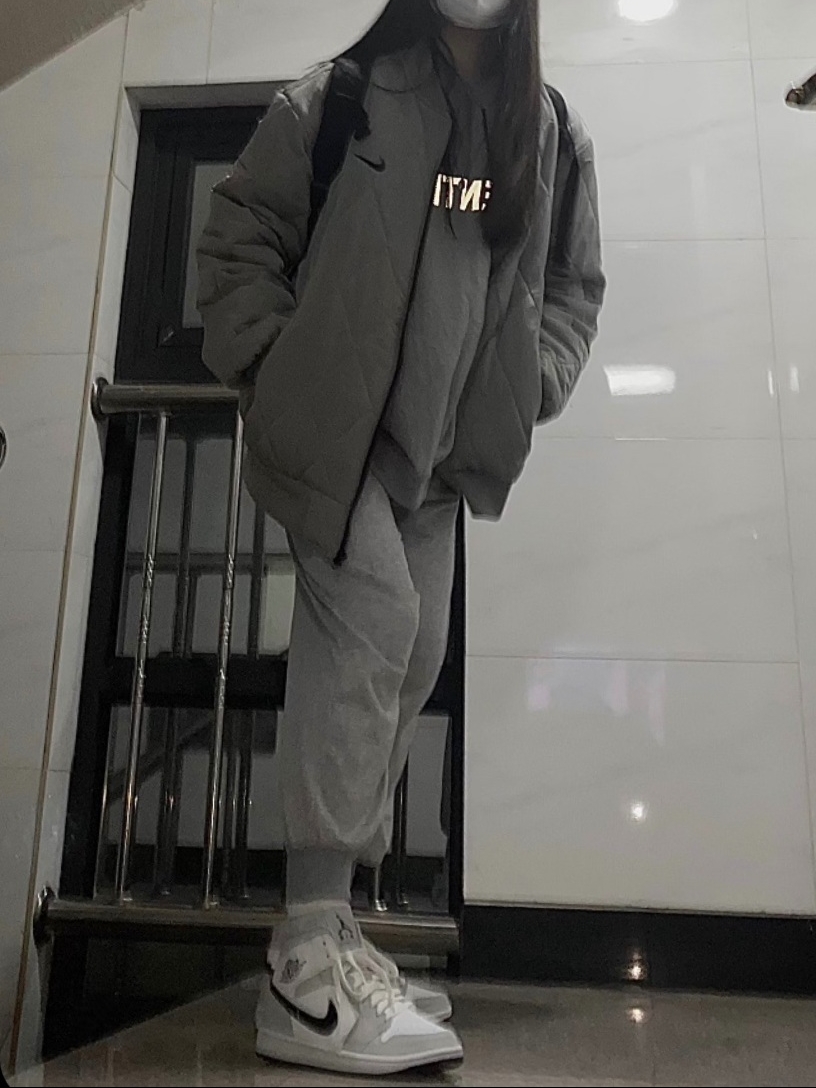 (W) Jordan 1 Mid Grey Fog 착용 스타일