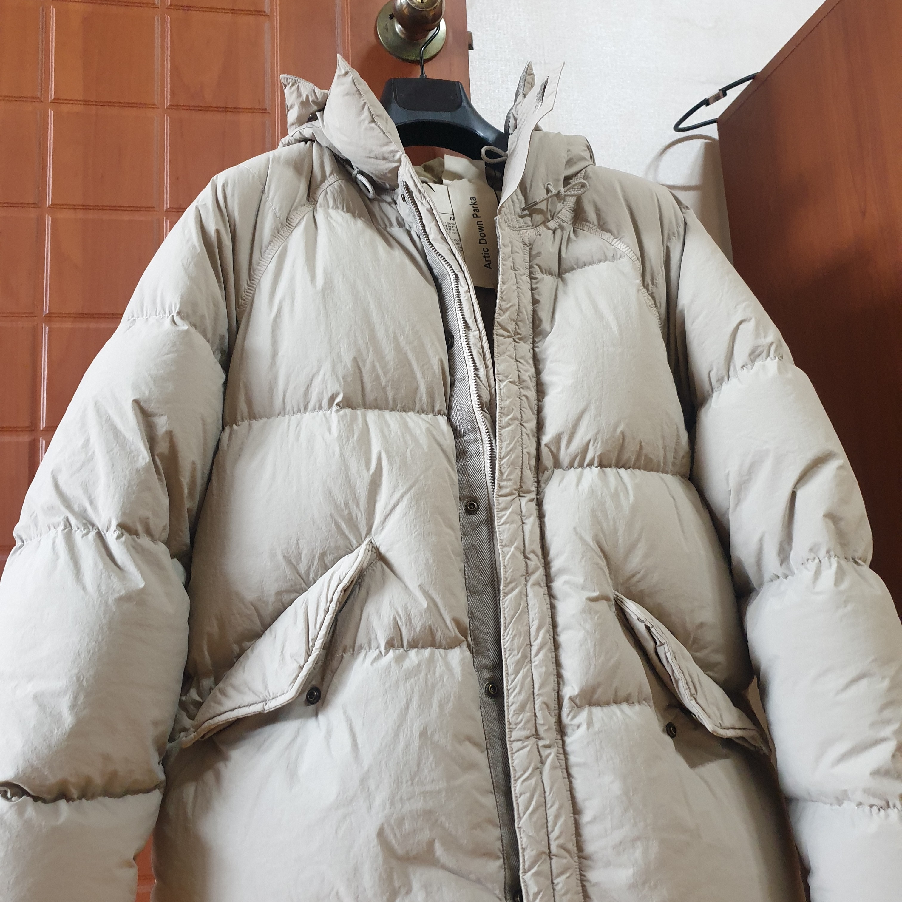 Ten C Artic Down Parka Gauze White 착용 스타일 - 2