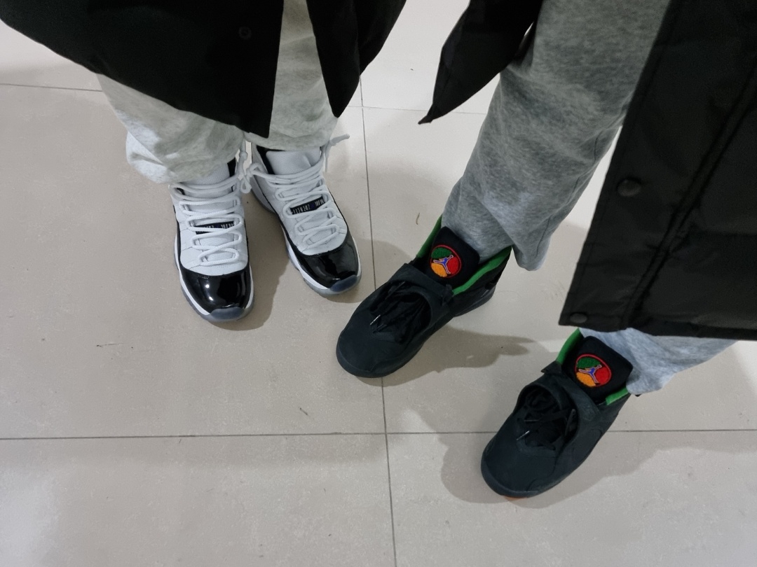 Jordan 8 Retro Tinker Air Raid, Jordan 11 Retro Concord 2018 착용 스타일