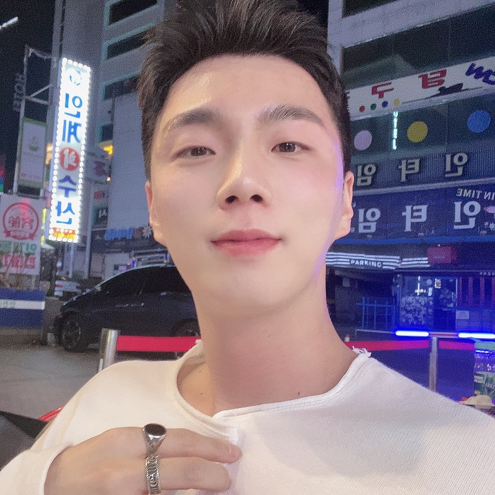 KREAM 프로필 이미지