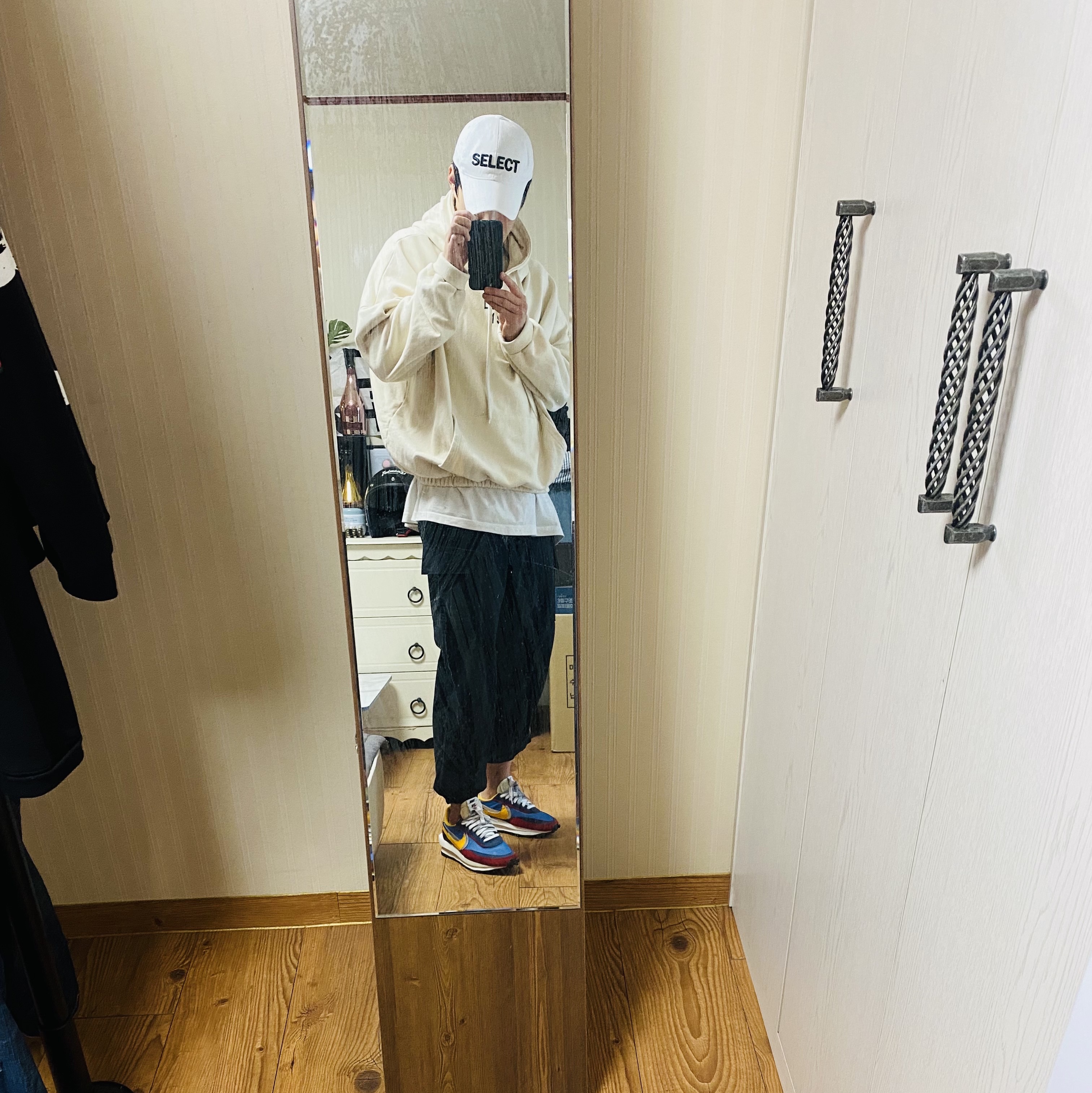 Nike x Sacai LDWaffle Blue Multi 착용 스타일