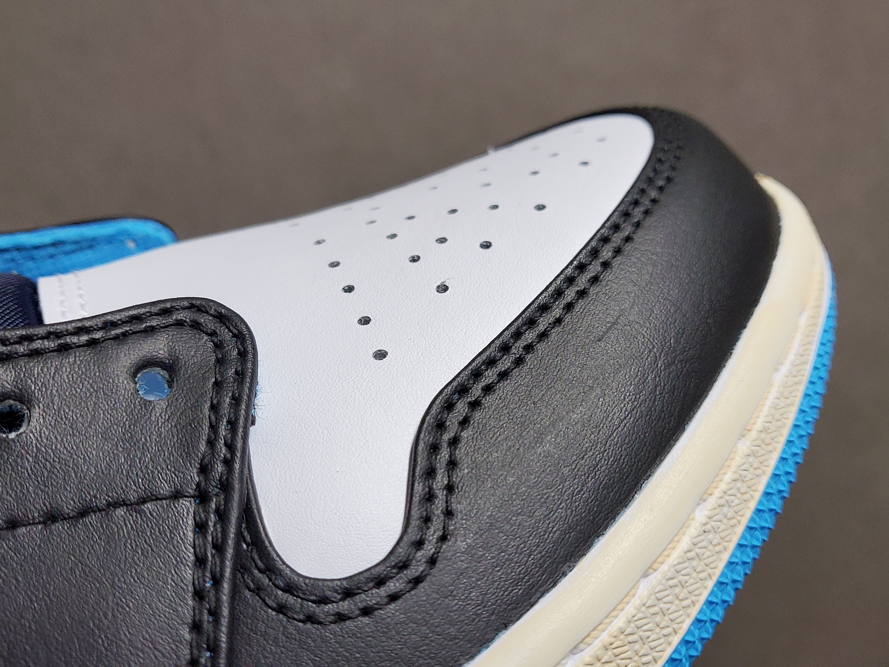 Jordan 1 Low Dark Powder Blue, Jordan 1 x Travis Scott x Fragment Retro Low OG SP Military Blue 착용 스타일 - 4