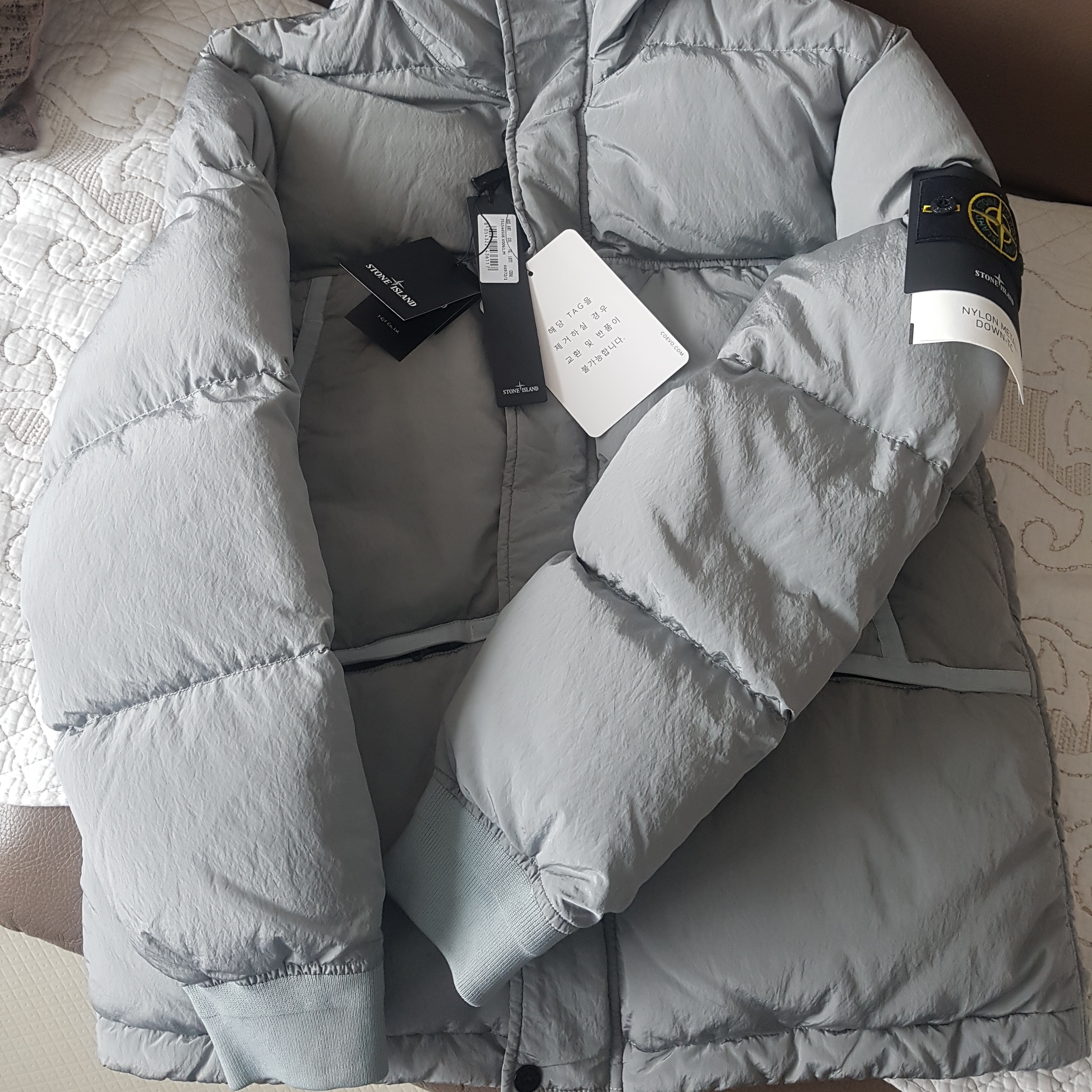 Stone Island 44508 Nylon Metal Down-TC Jacket Light Grey - 21FW 착용 스타일 - 1