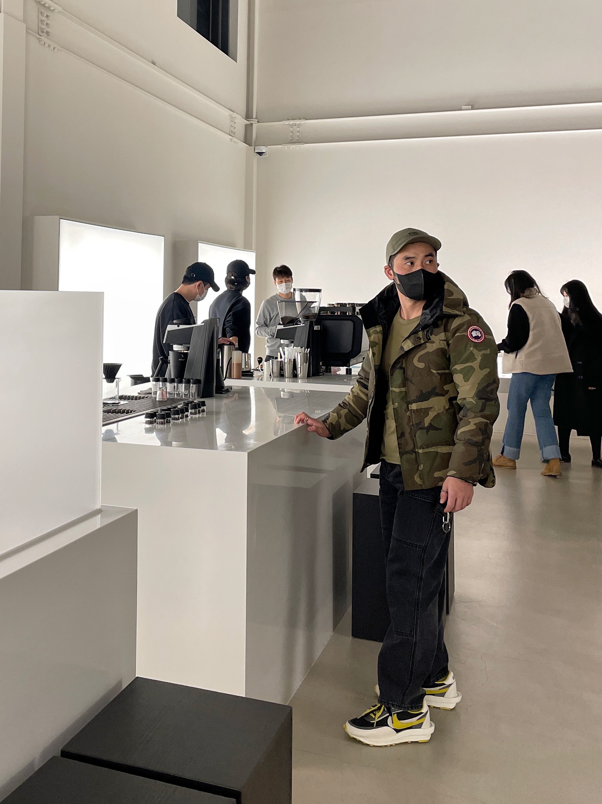 Nike x Sacai x Undercover LDWaffle Black Bright Citron 착용 스타일 - 5