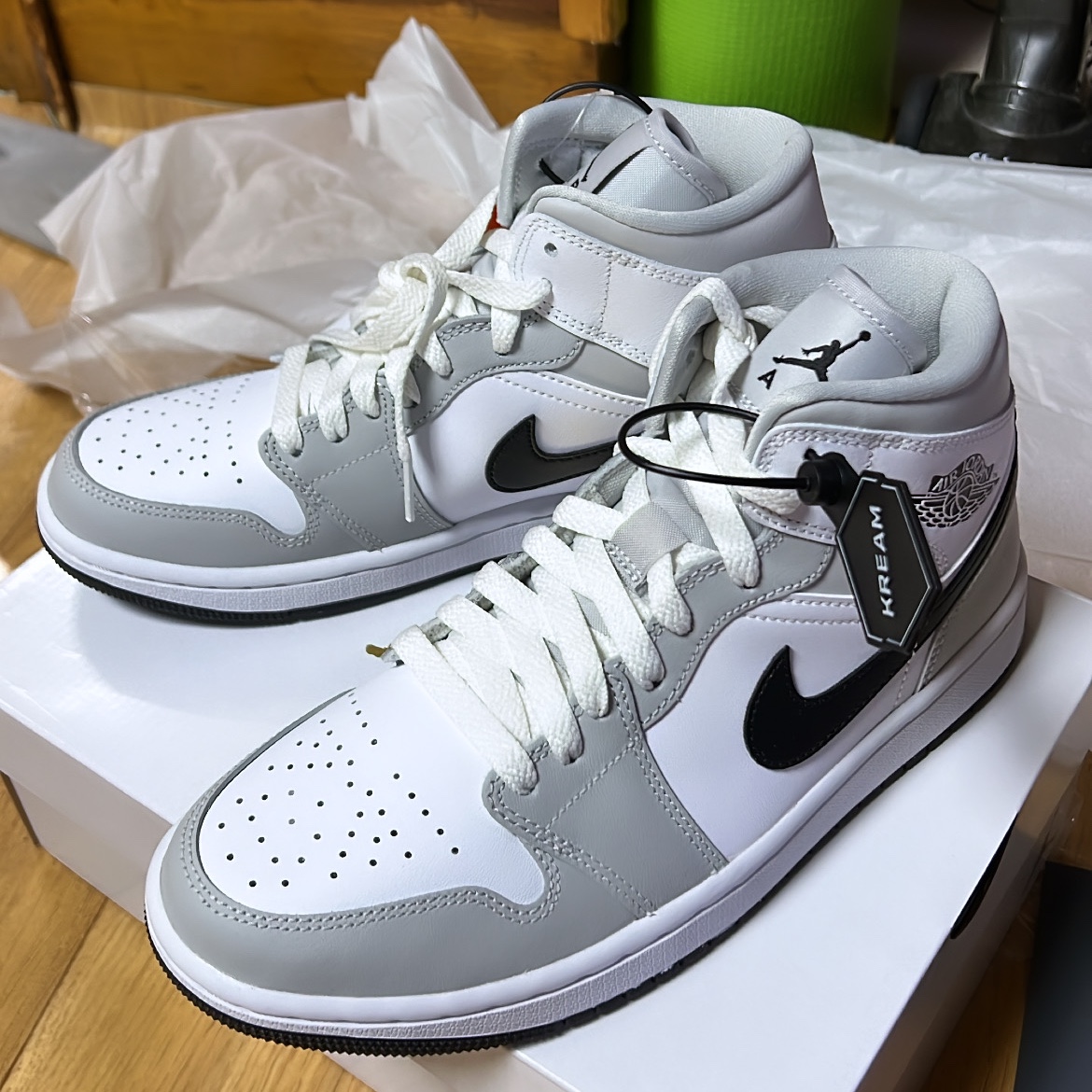 (W) Jordan 1 Mid Grey Fog 착용 스타일