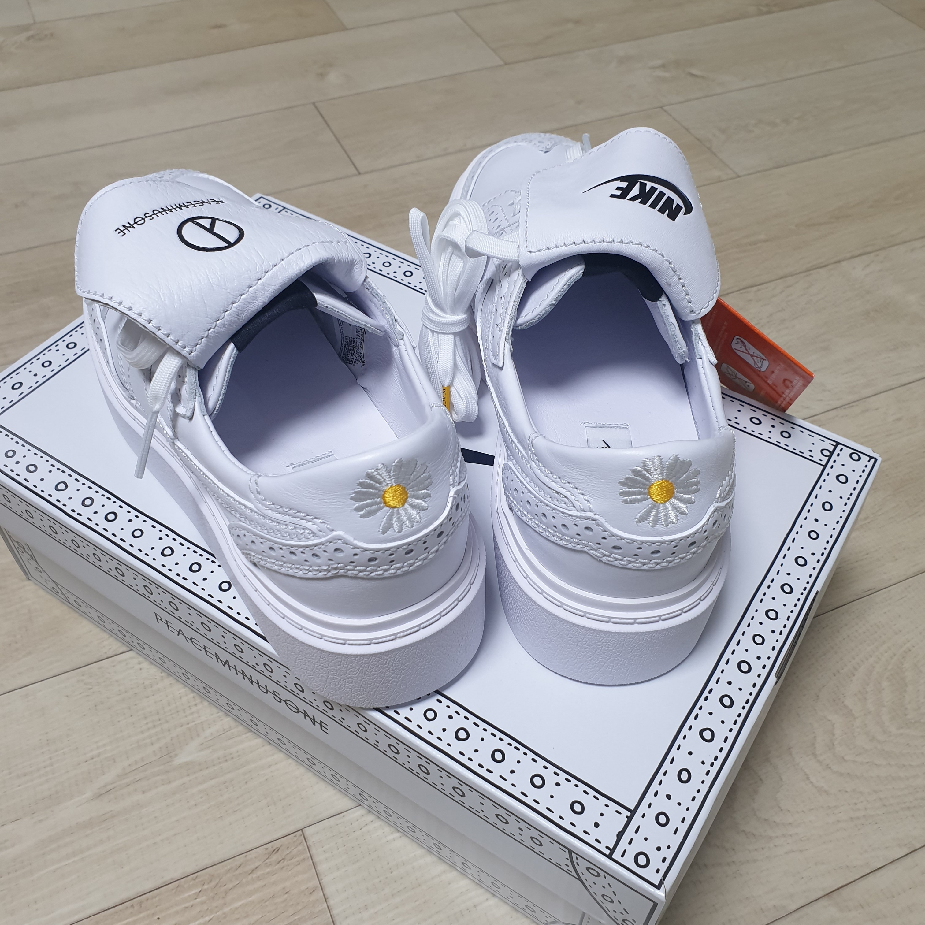 Nike x Peaceminusone Kwondo1 White 착용 스타일 - 1